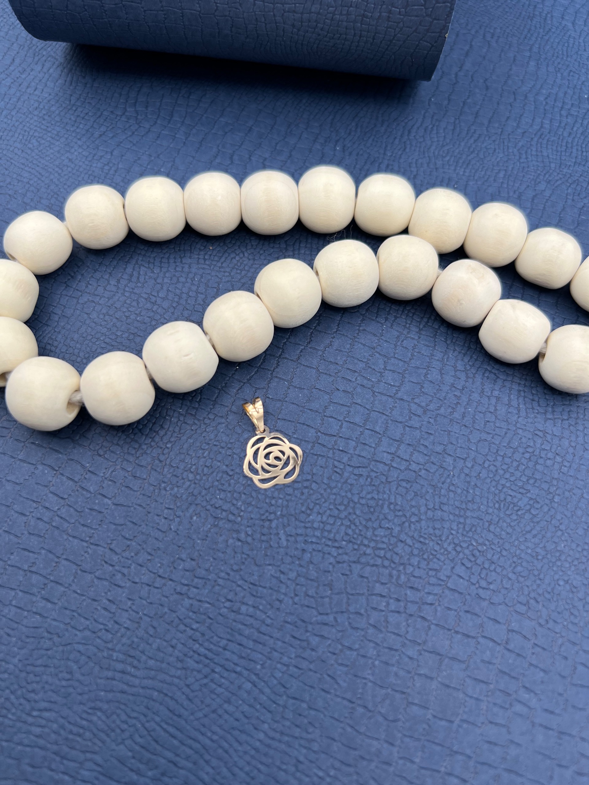 مدال تک طلا طرح گل