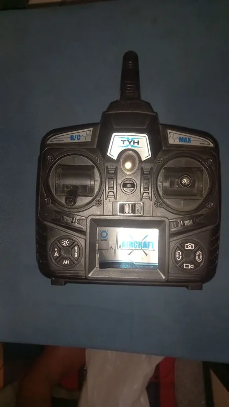 رادیو کنترل 4کانال کامل