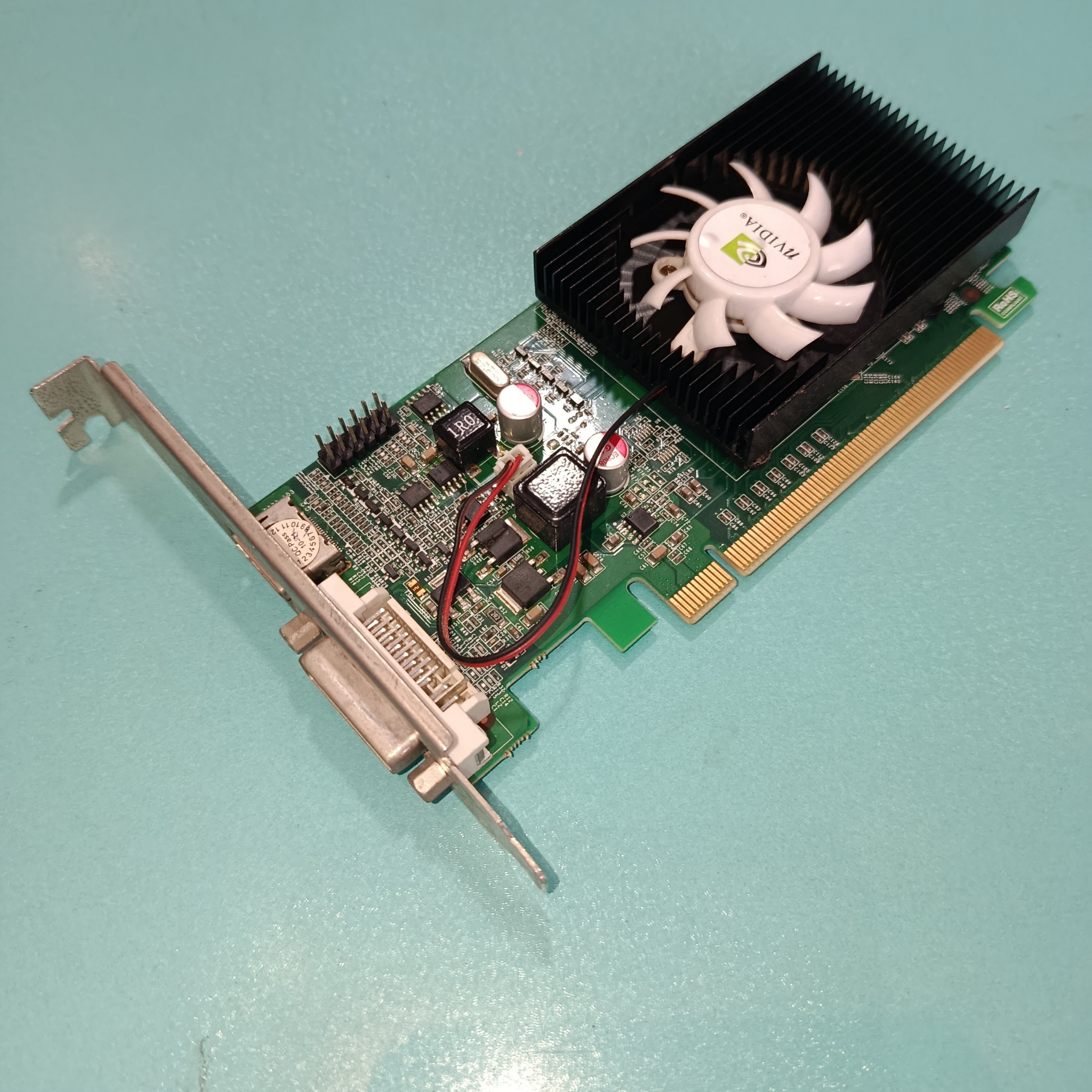 کارت گرافیک GT 210 1GB