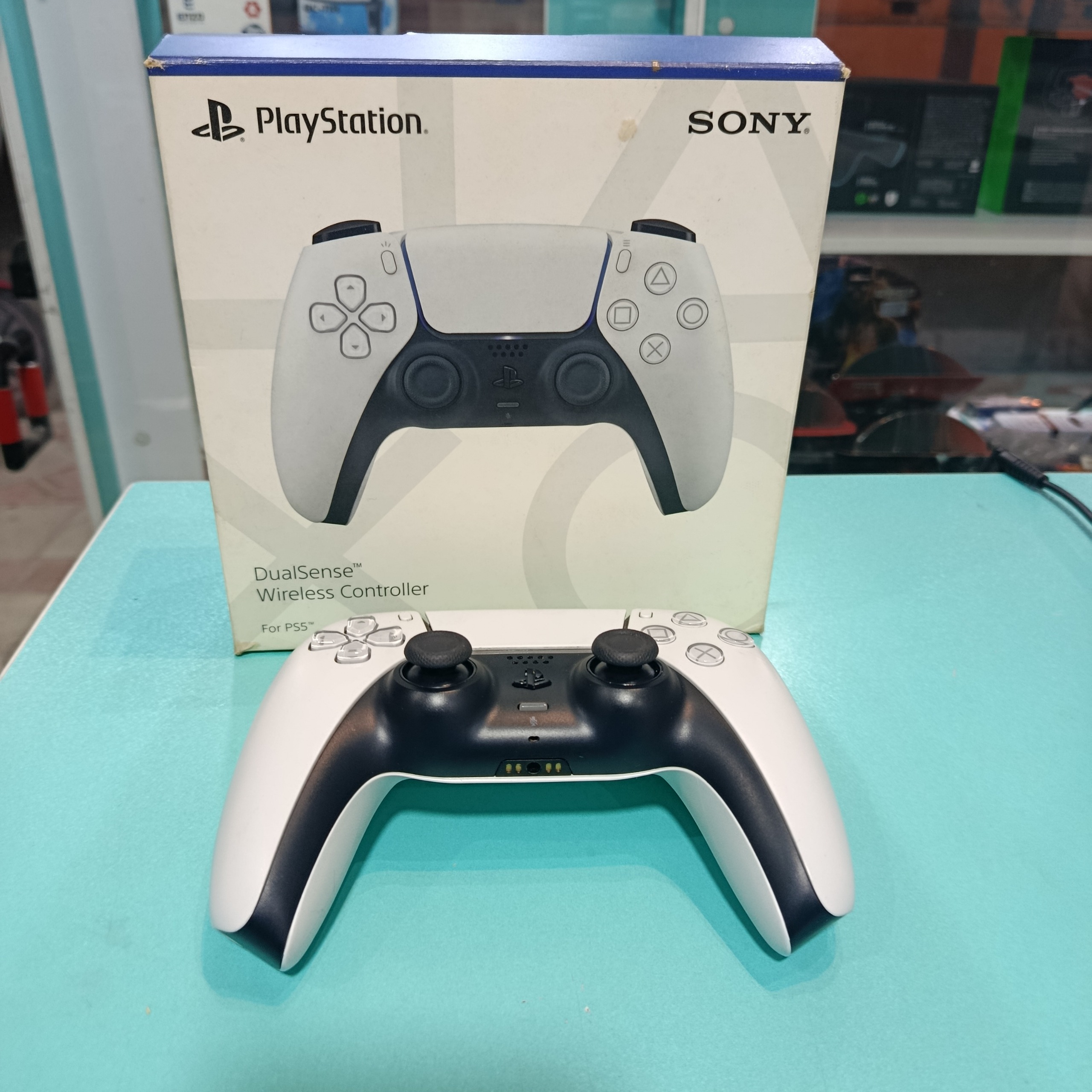 دسته PS5 کاملا سالم