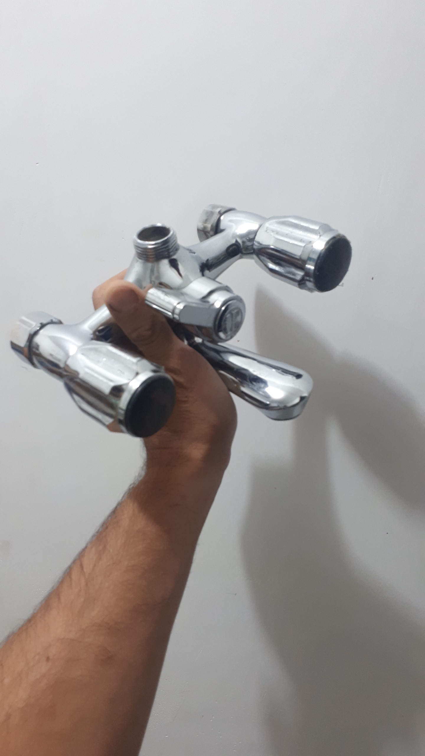 شیر مخلوط حمام