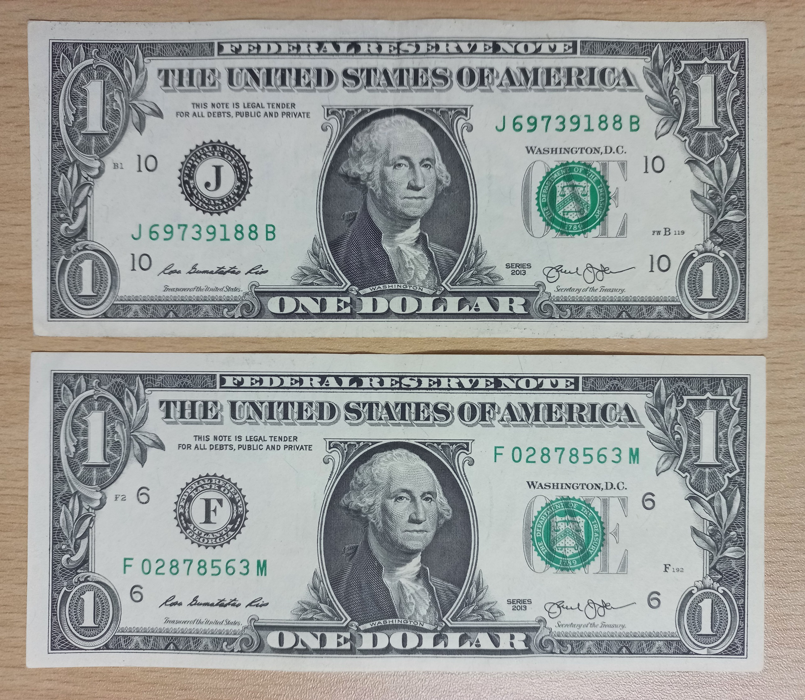 جفت اسکناس یک دلاری