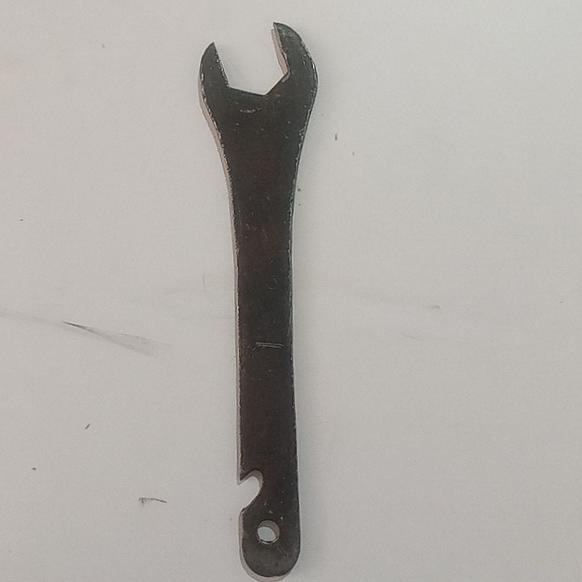 آچار قدیمی چندکاره