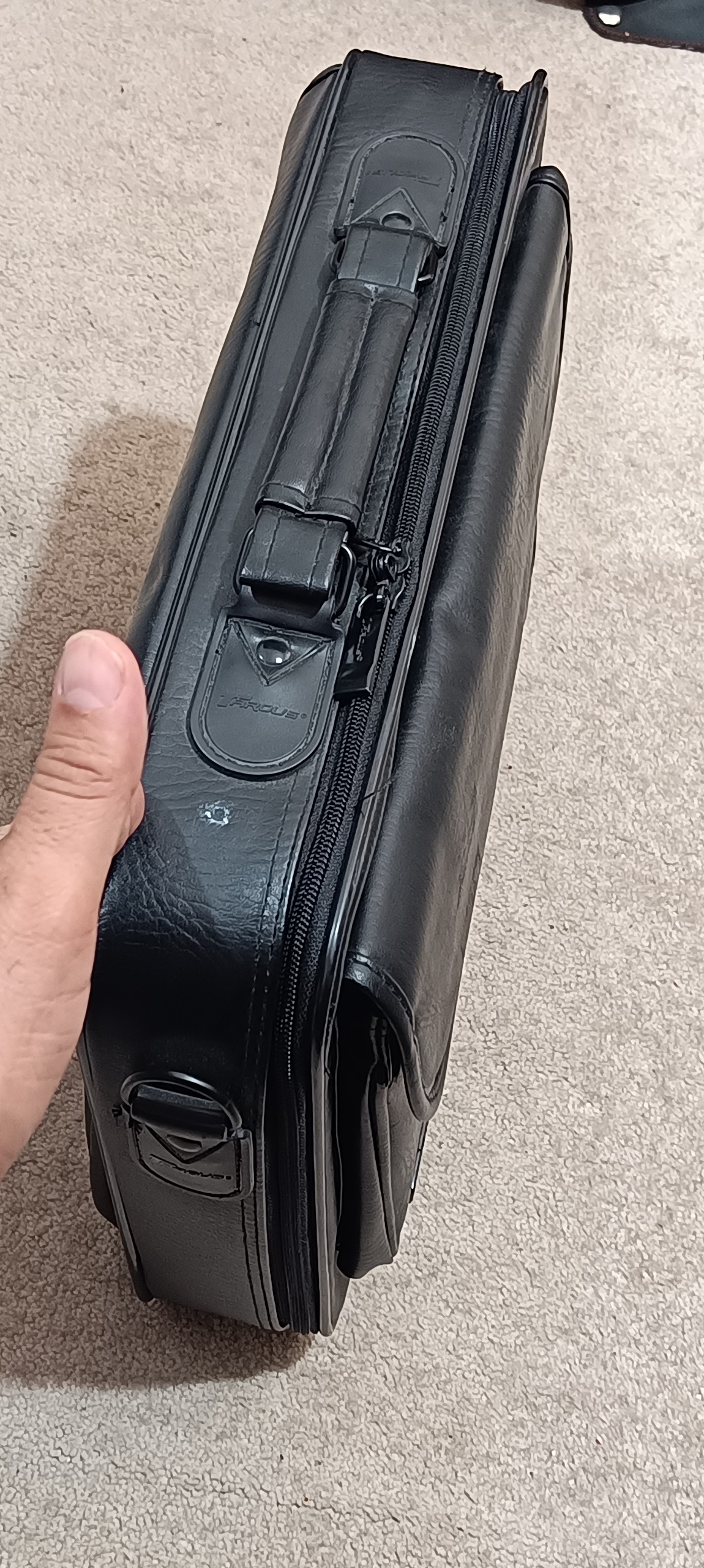 کیف لپ تاپ و اداری چرم باکیفیت