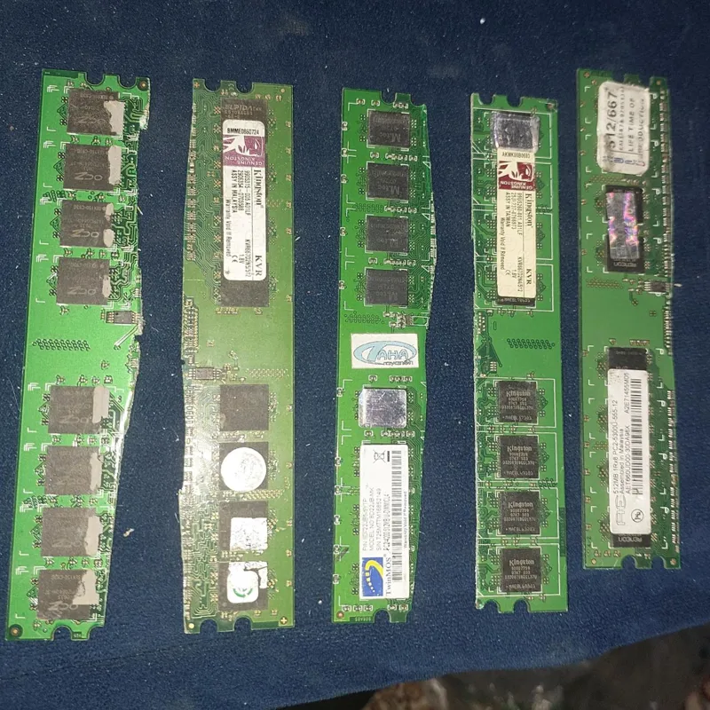 39 عدد رم کامپیوتر DDR2 بدون پایه ابکاری