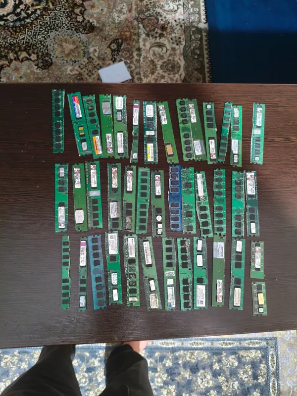 39 عدد رم کامپیوتر DDR2 بدون پایه ابکاری