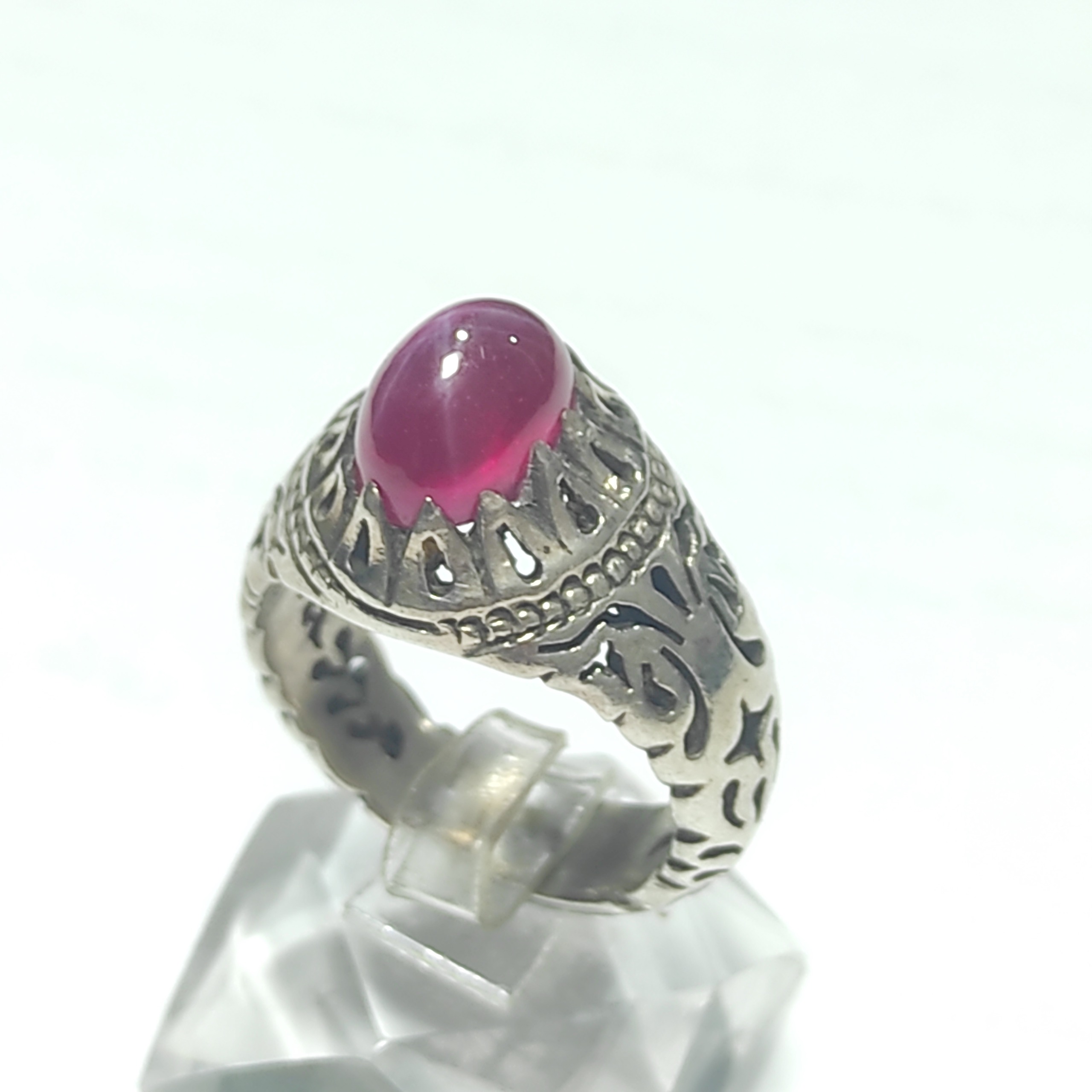 انگشتر یاقوت استارا