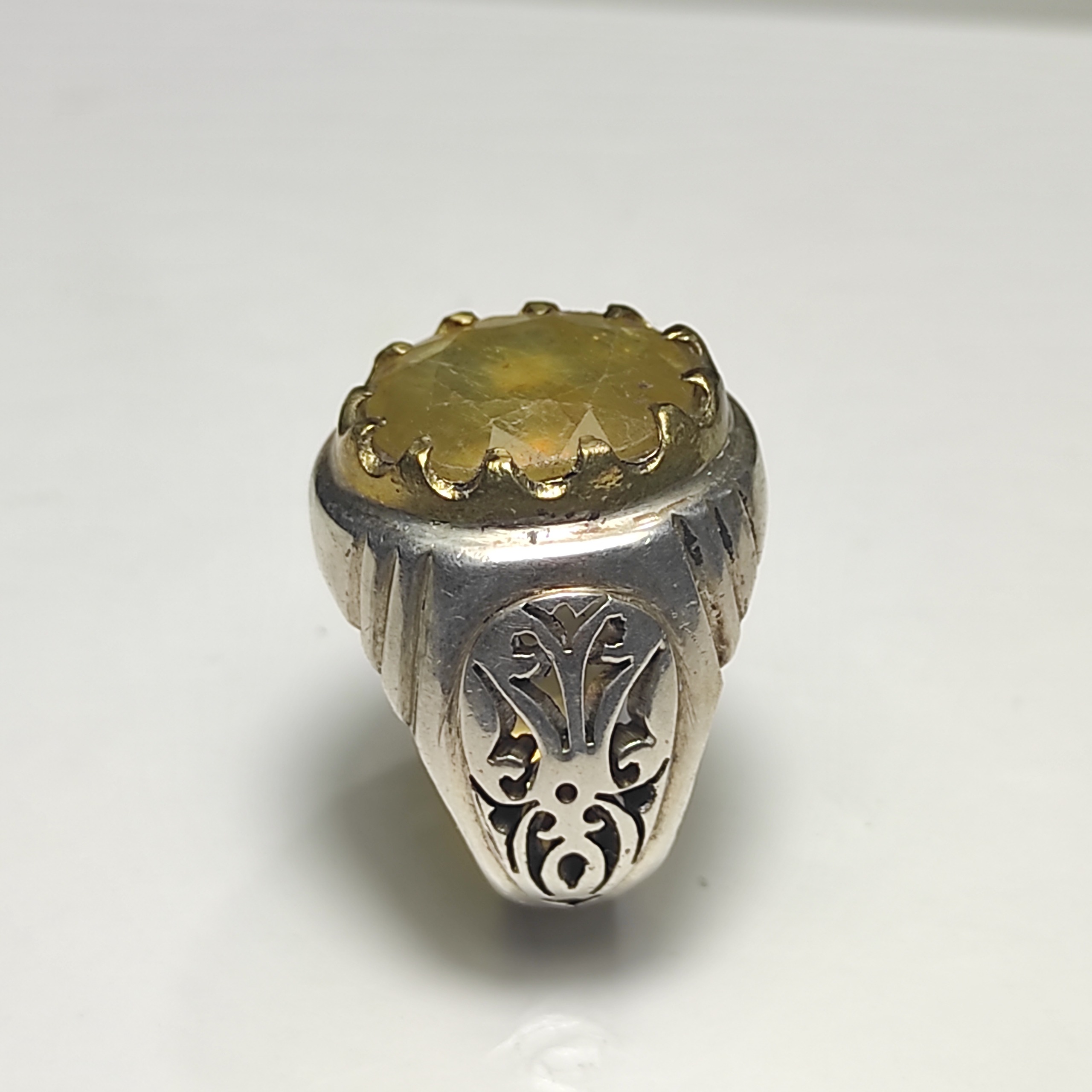 انگشتر یاقوت زرد افریقایی