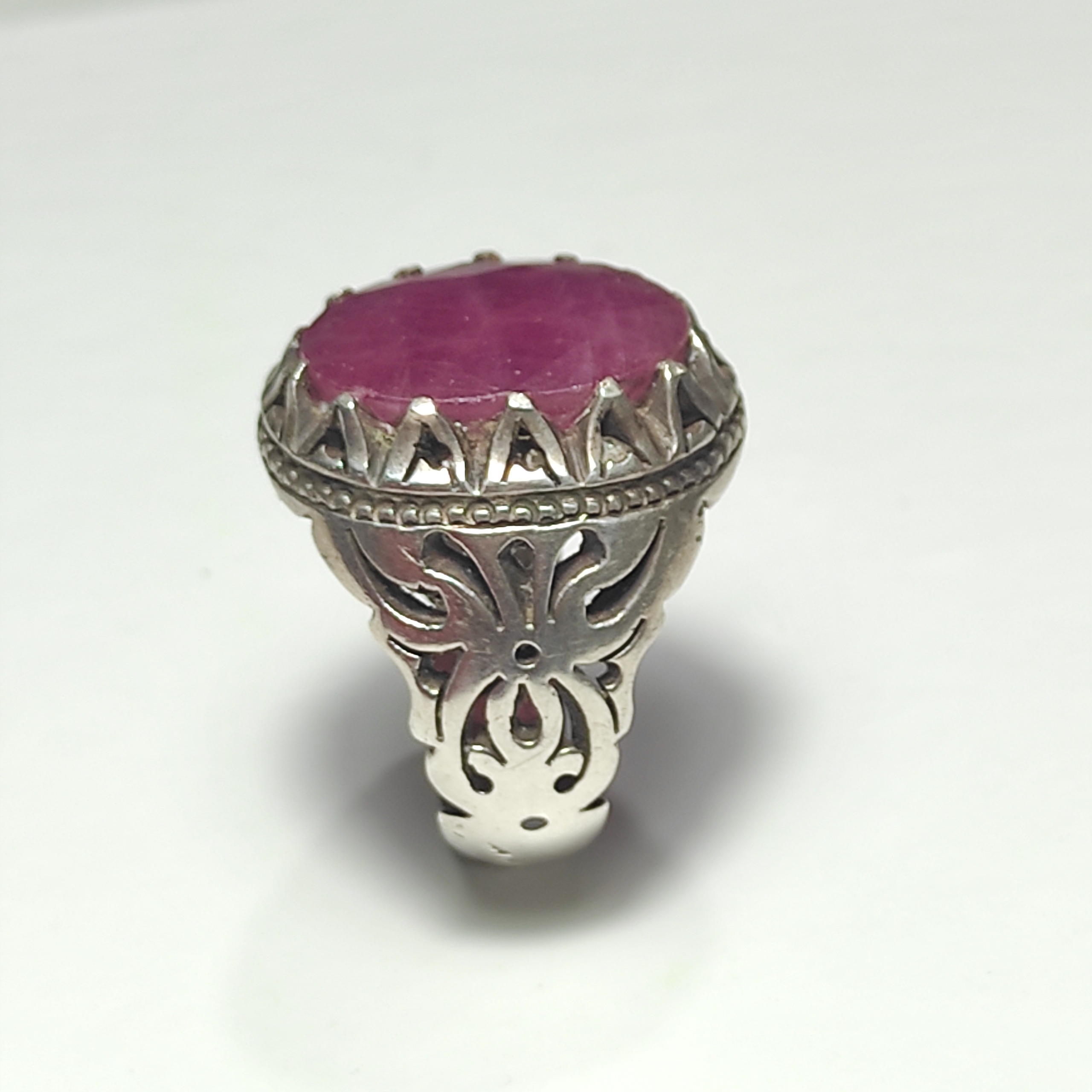 انگشتر یاقوت سرخ آفریقایی