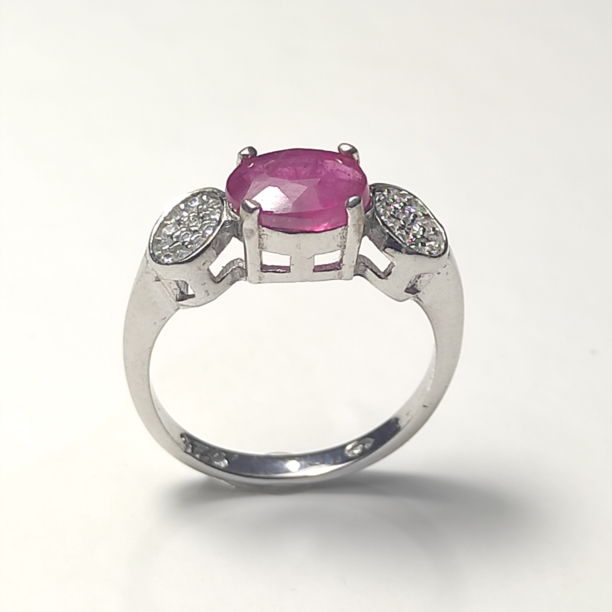 انگشتر یاقوت سرخ آفریقایی