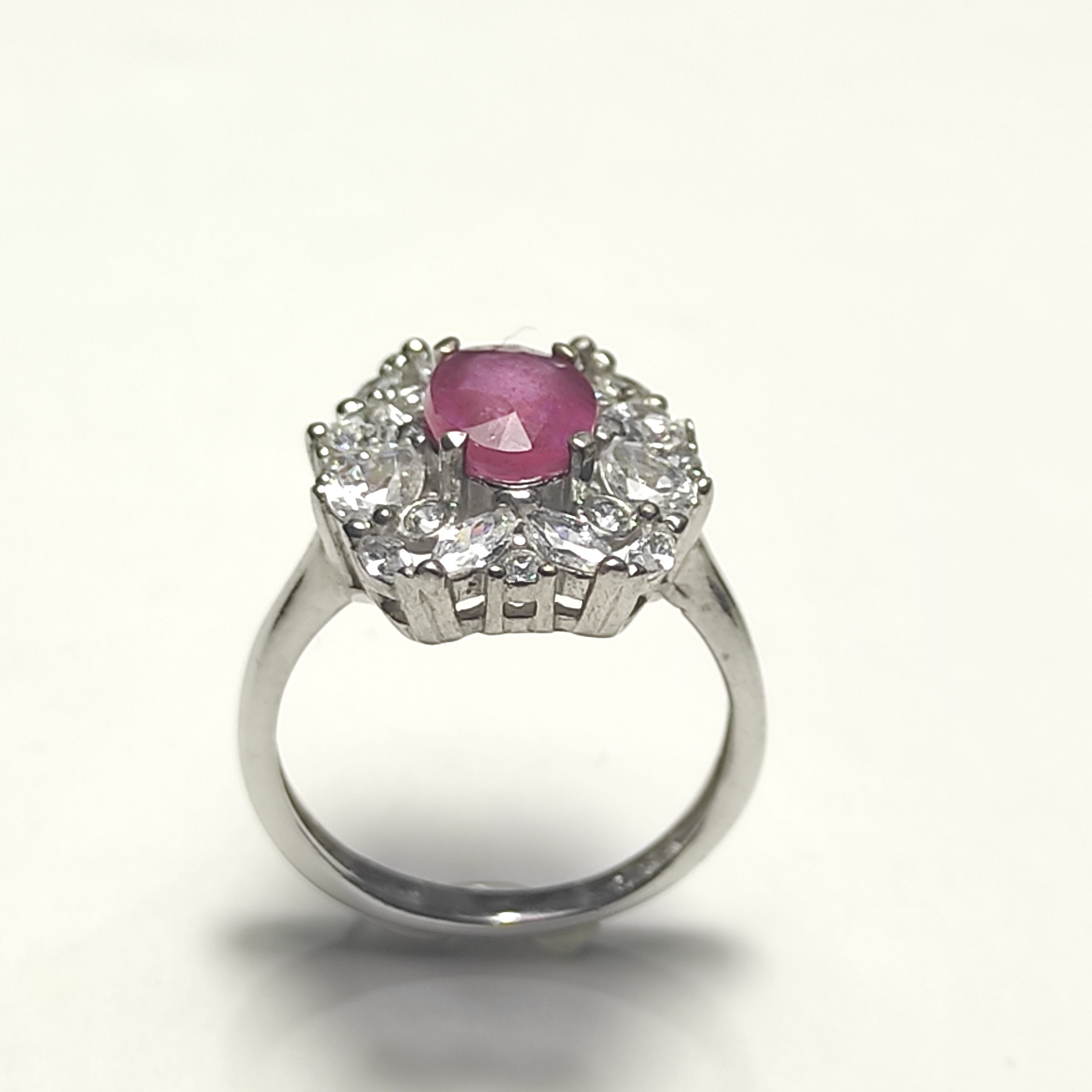 انگشتر یاقوت سرخ آفریقایی