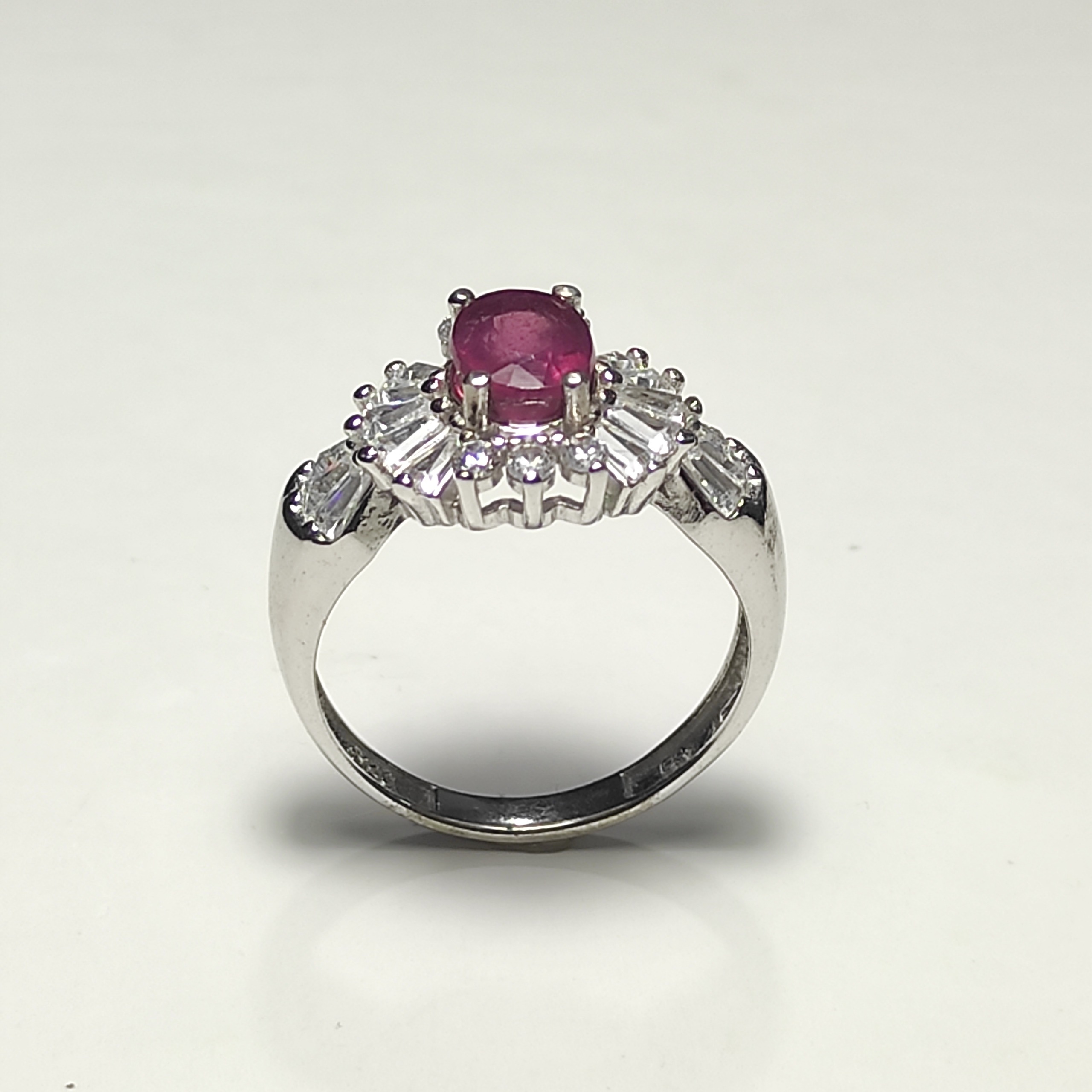 انگشتر یاقوت سرخ آفریقایی