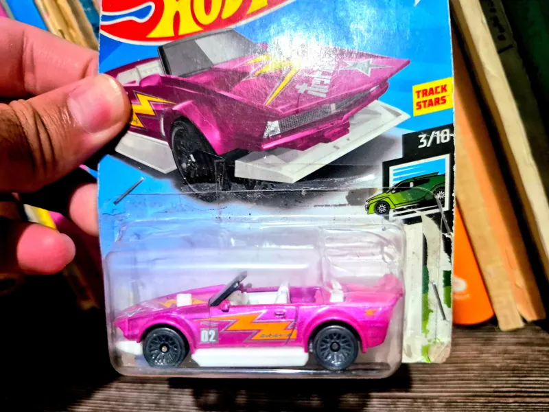 ماکت ماشین هات ویلز