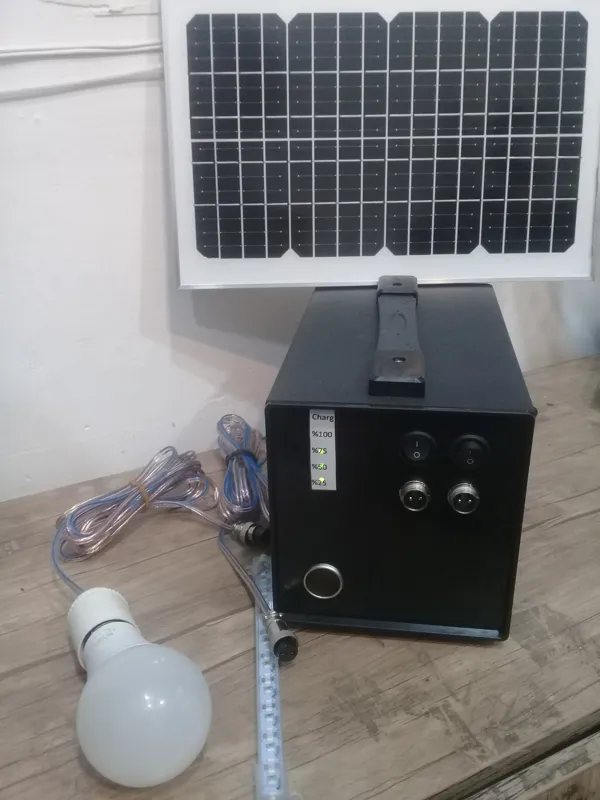 دستگاه خورشیدی 12 ولتی