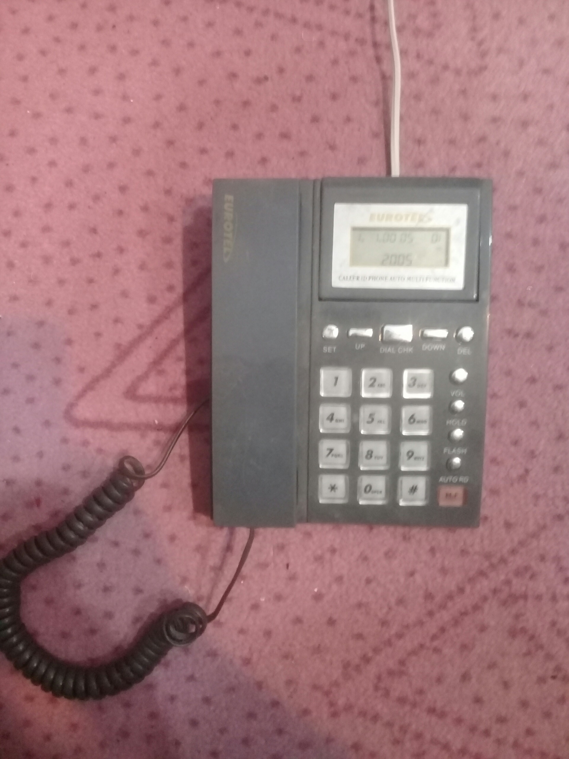 تلفن کوچک کار کرده