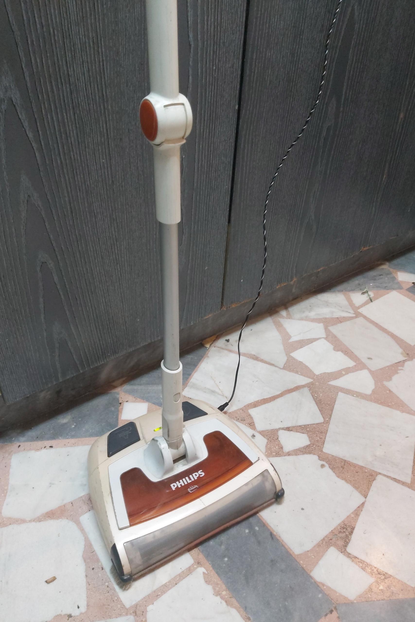جاروبرقی شارژی دسته دار فیلیپس