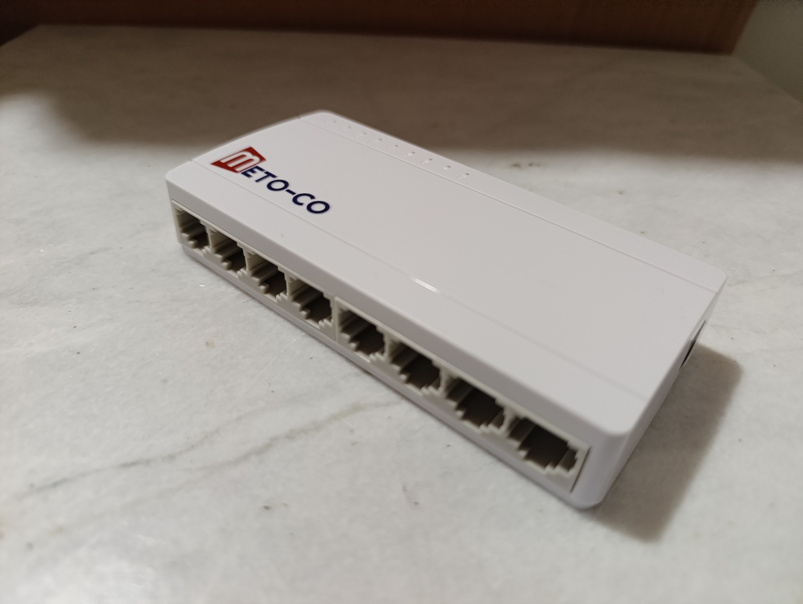 sw-p8100-npسوئیچ متوکو مدل