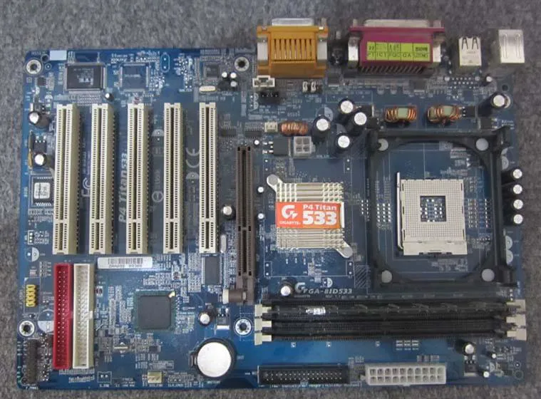 مادربورد 533 gigabyte p4 titan
