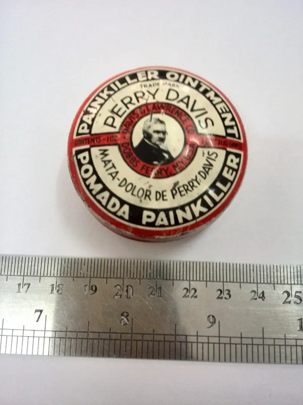 قوطی و جعبه خالی قدیمی خارجی