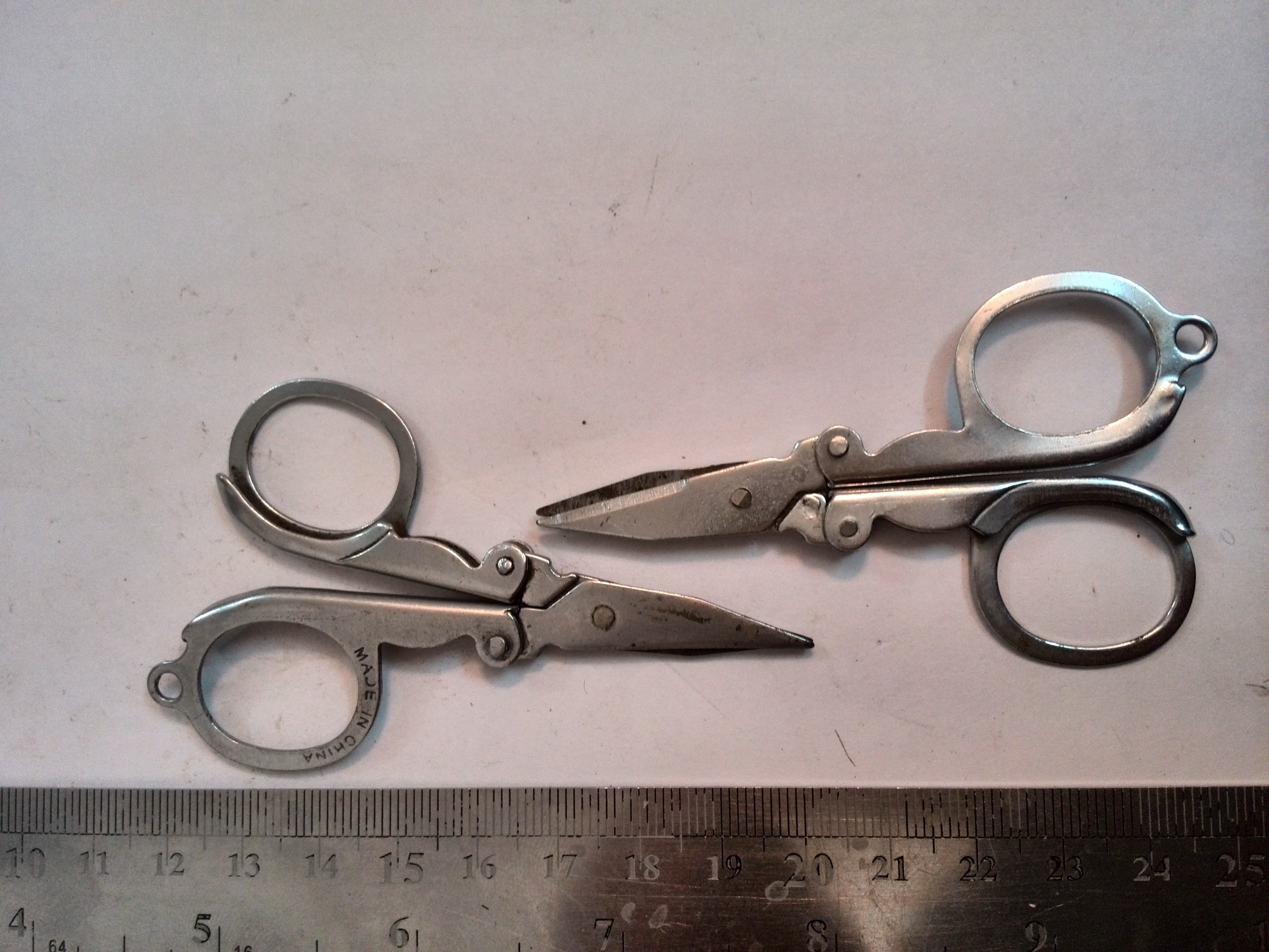 قیچی قدیمی تاشو