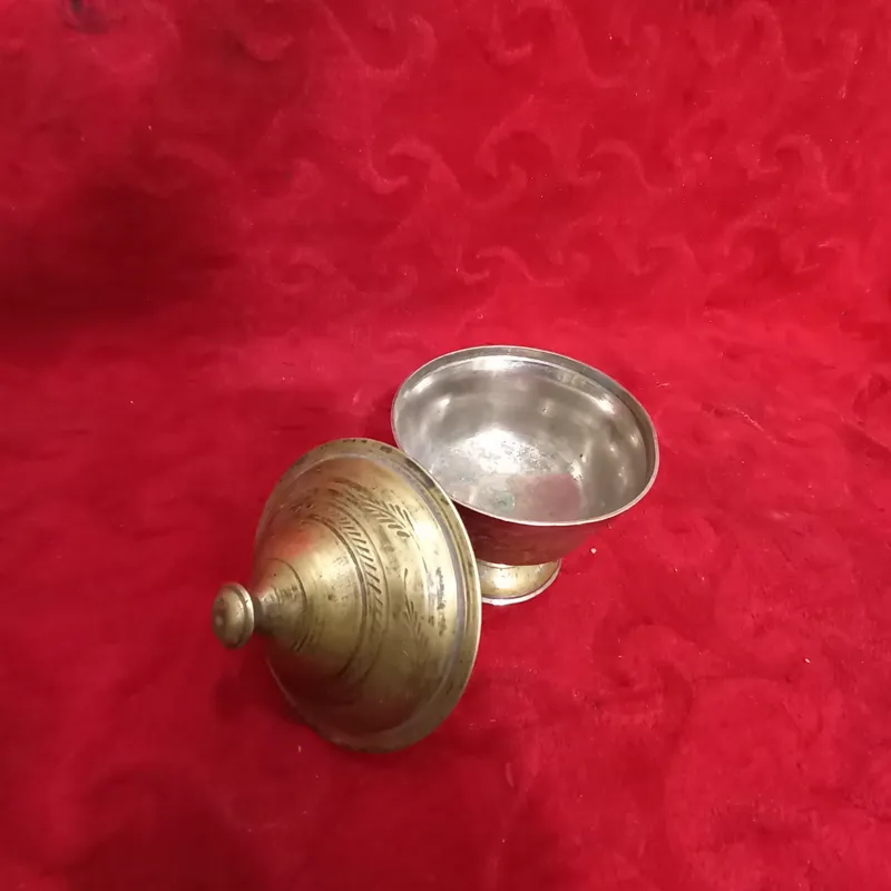 قندان برنزی قدیمی