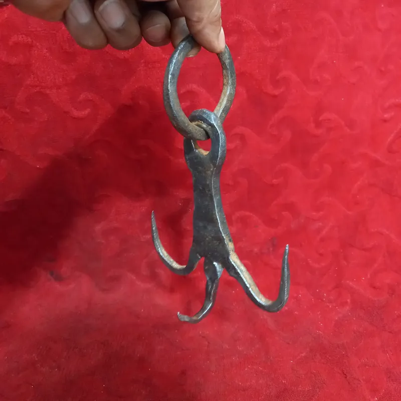 چنگک اویز سردابی فولاد قاجاری