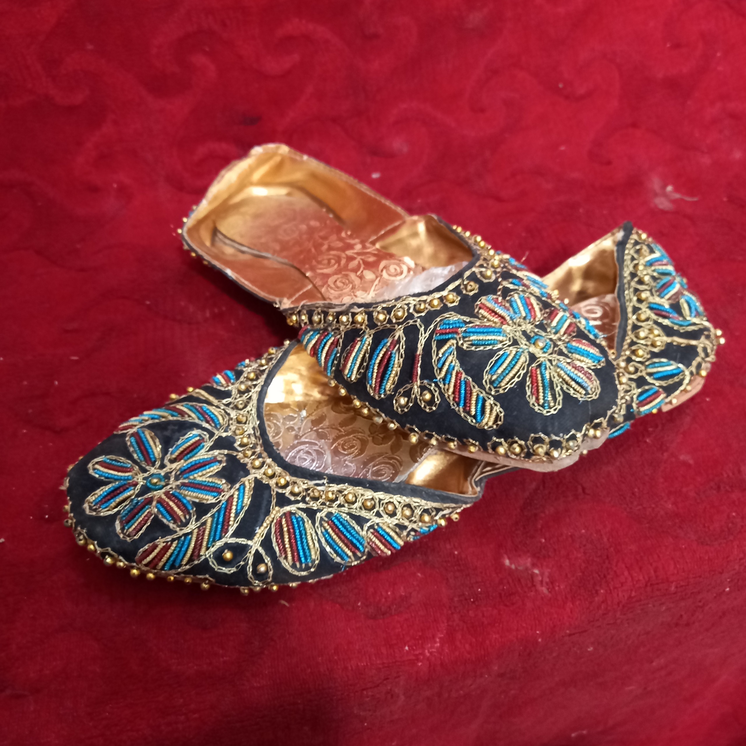 کفش مهره دوزی کفه چرم قدیمی