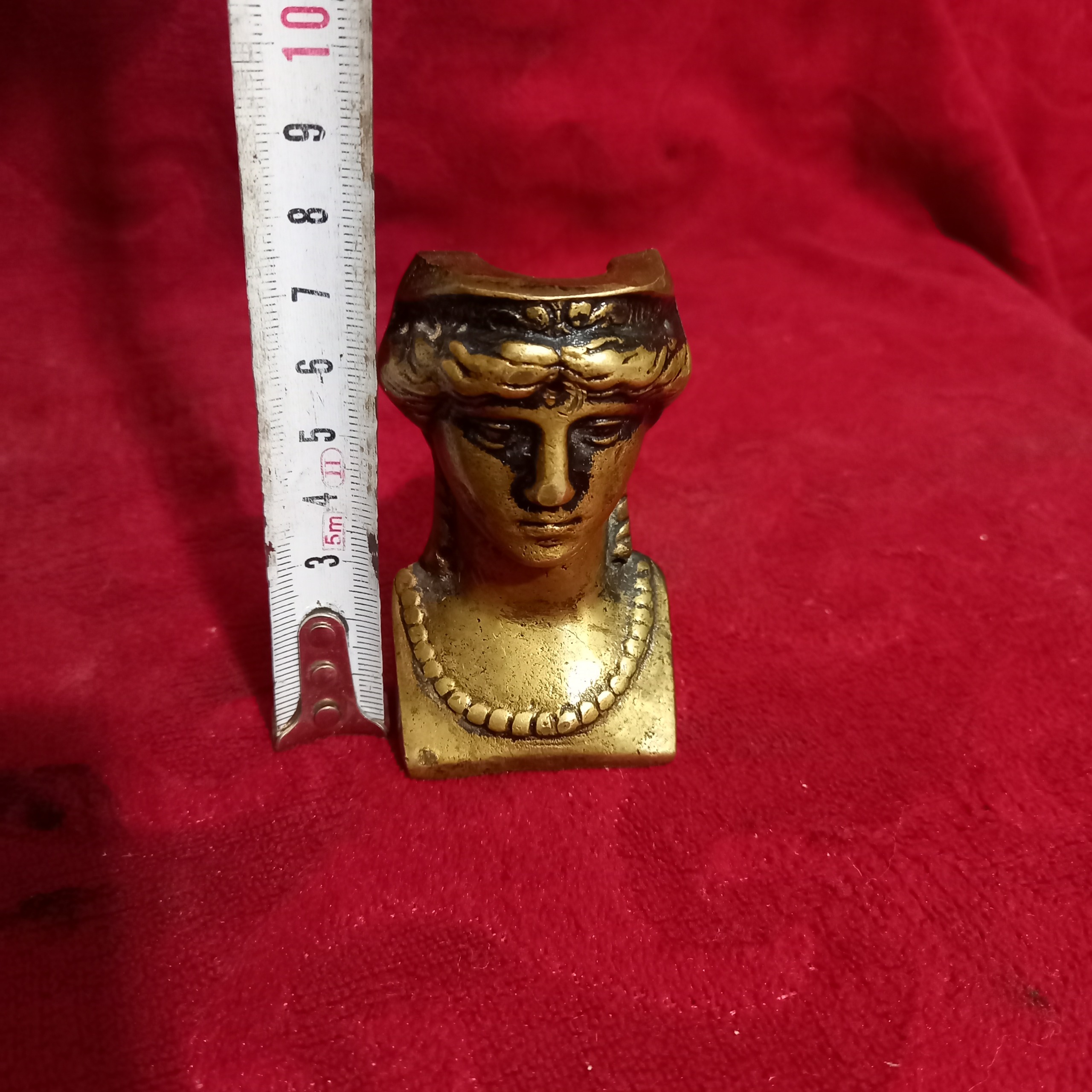 تندیس برنزی اروپایی قدیمی