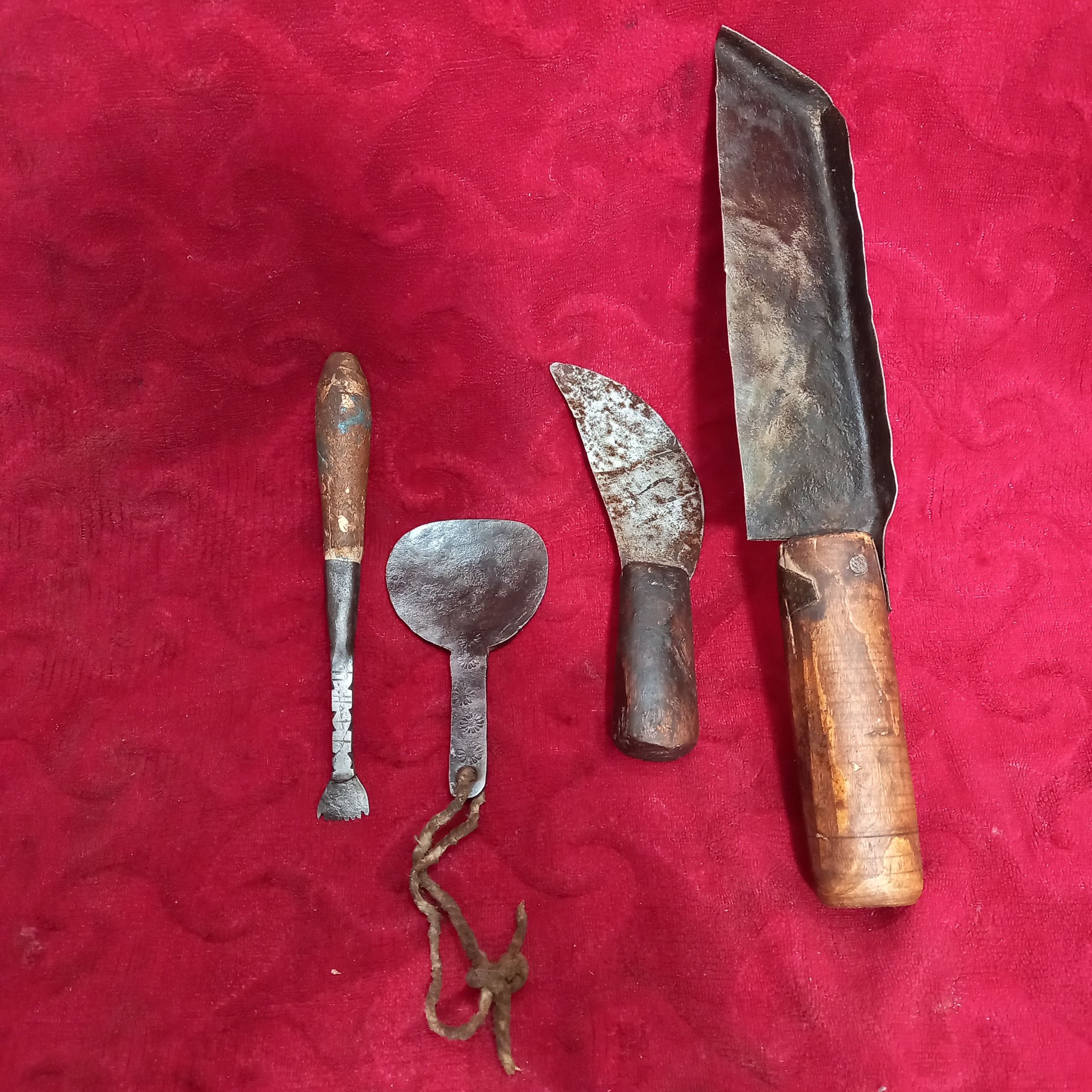 وسایل جمع آوری شیره کوکنار تماما قاجاری