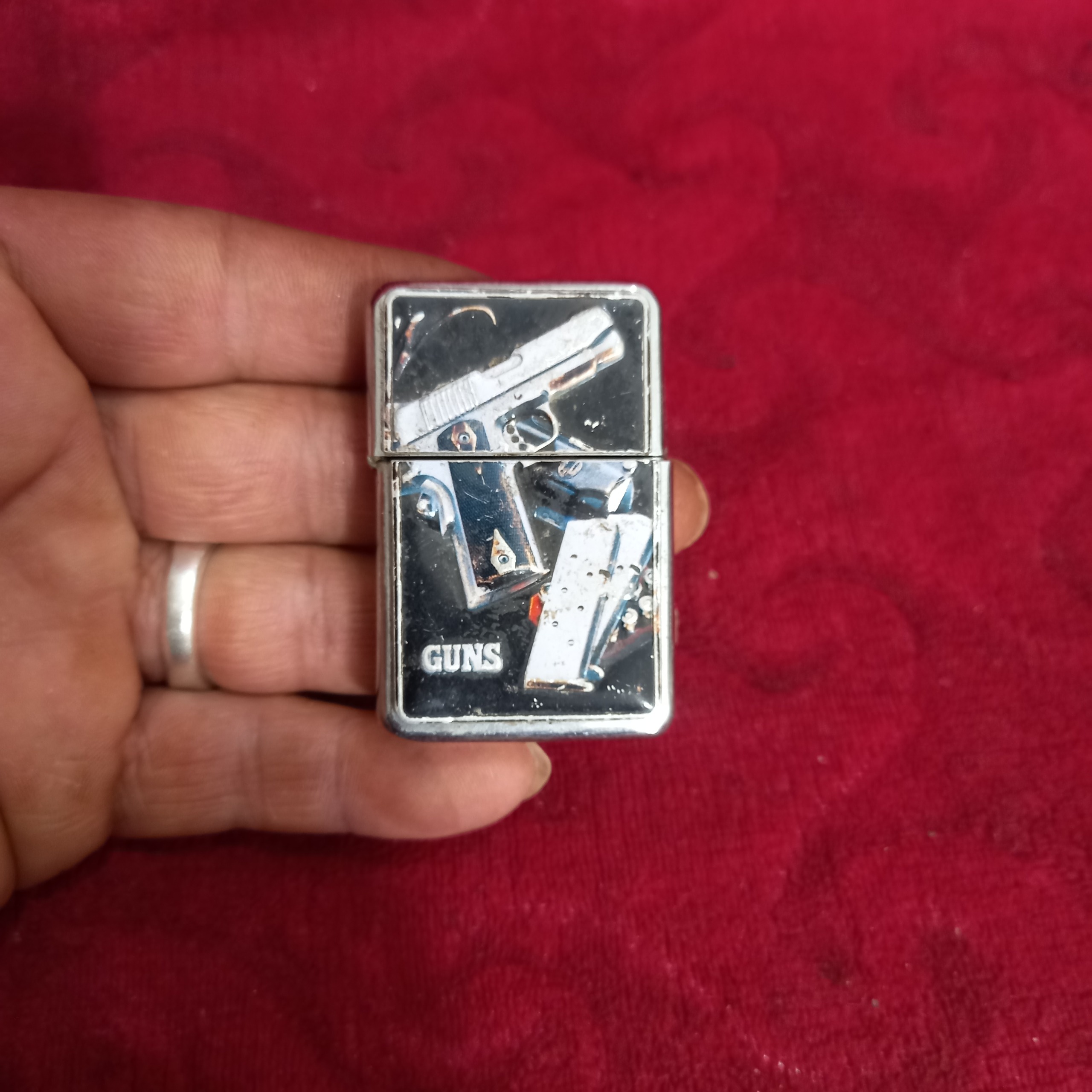 فندک نفتی مدل قدیمی