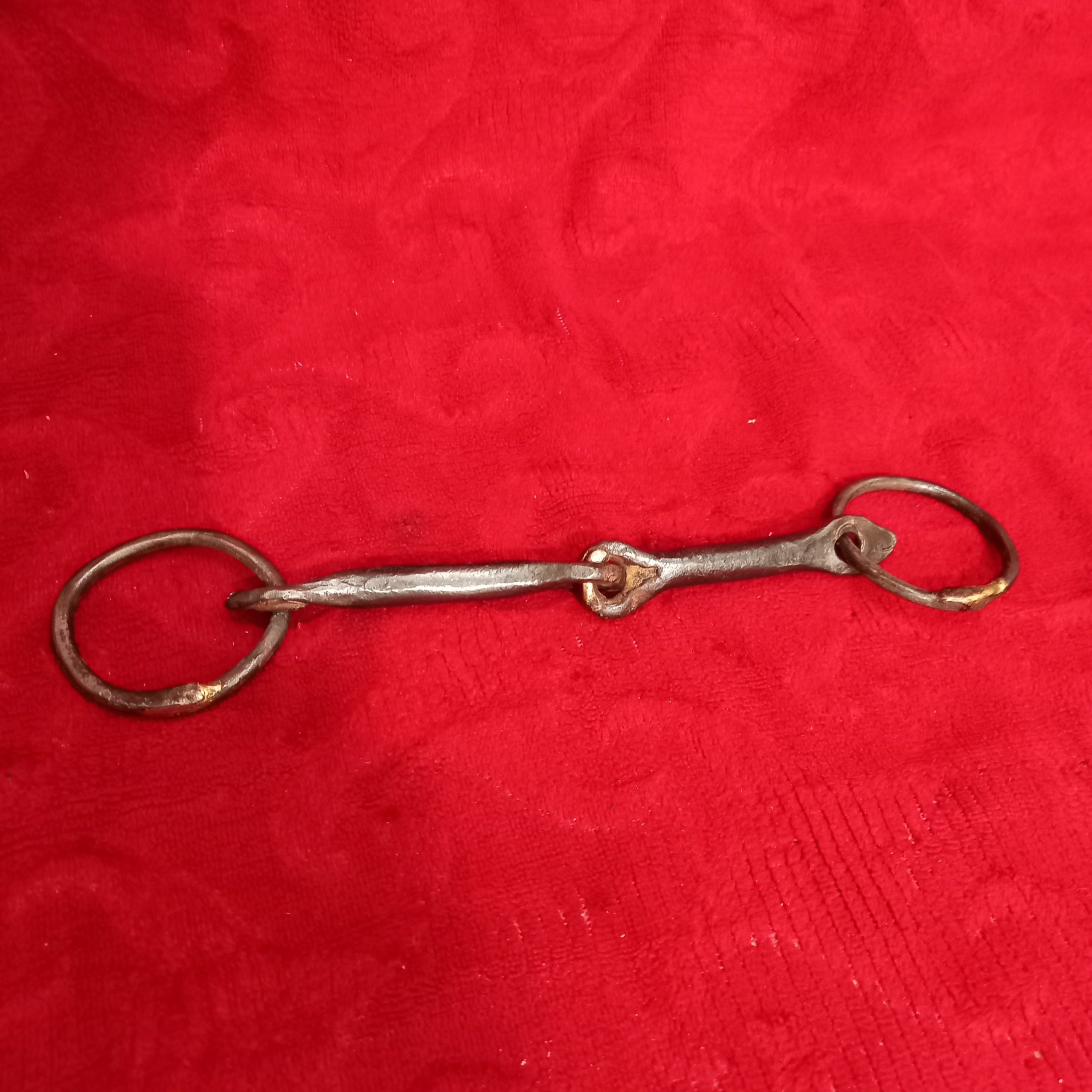 دهانه آبشخور فولادی اسب بکرقدیمی