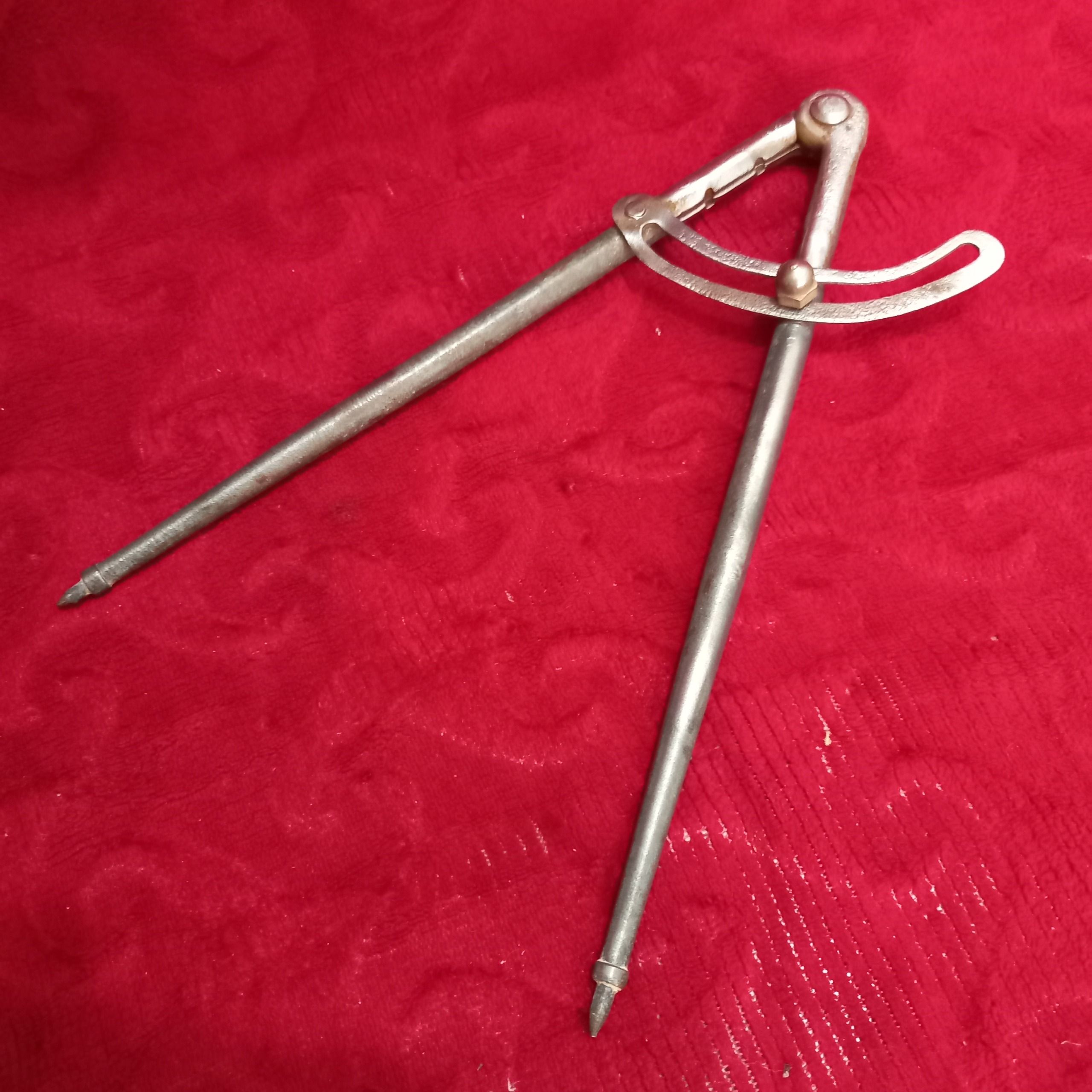 پرگار فولاد بکرقدیمی