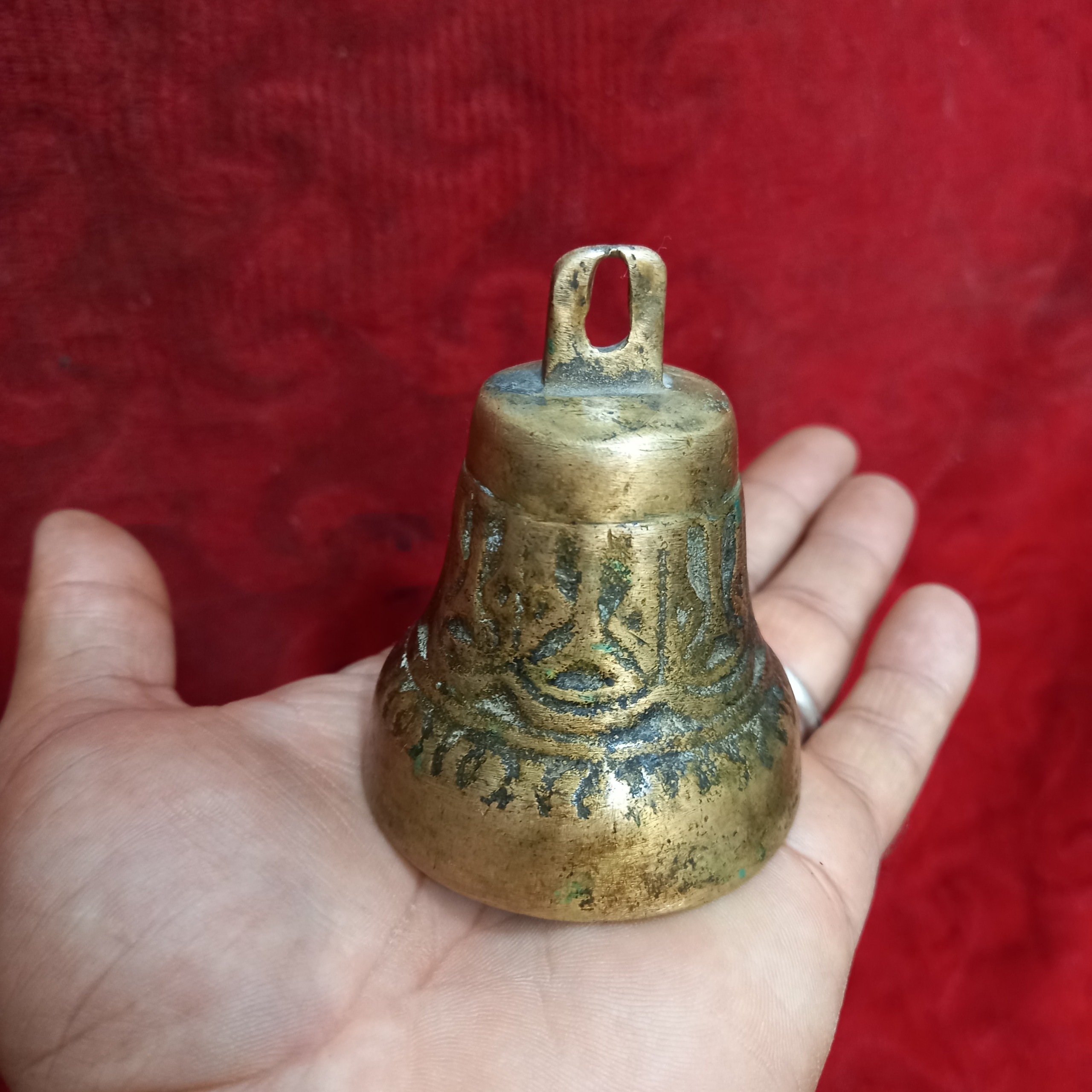 زنگوله کوچک قدیمی