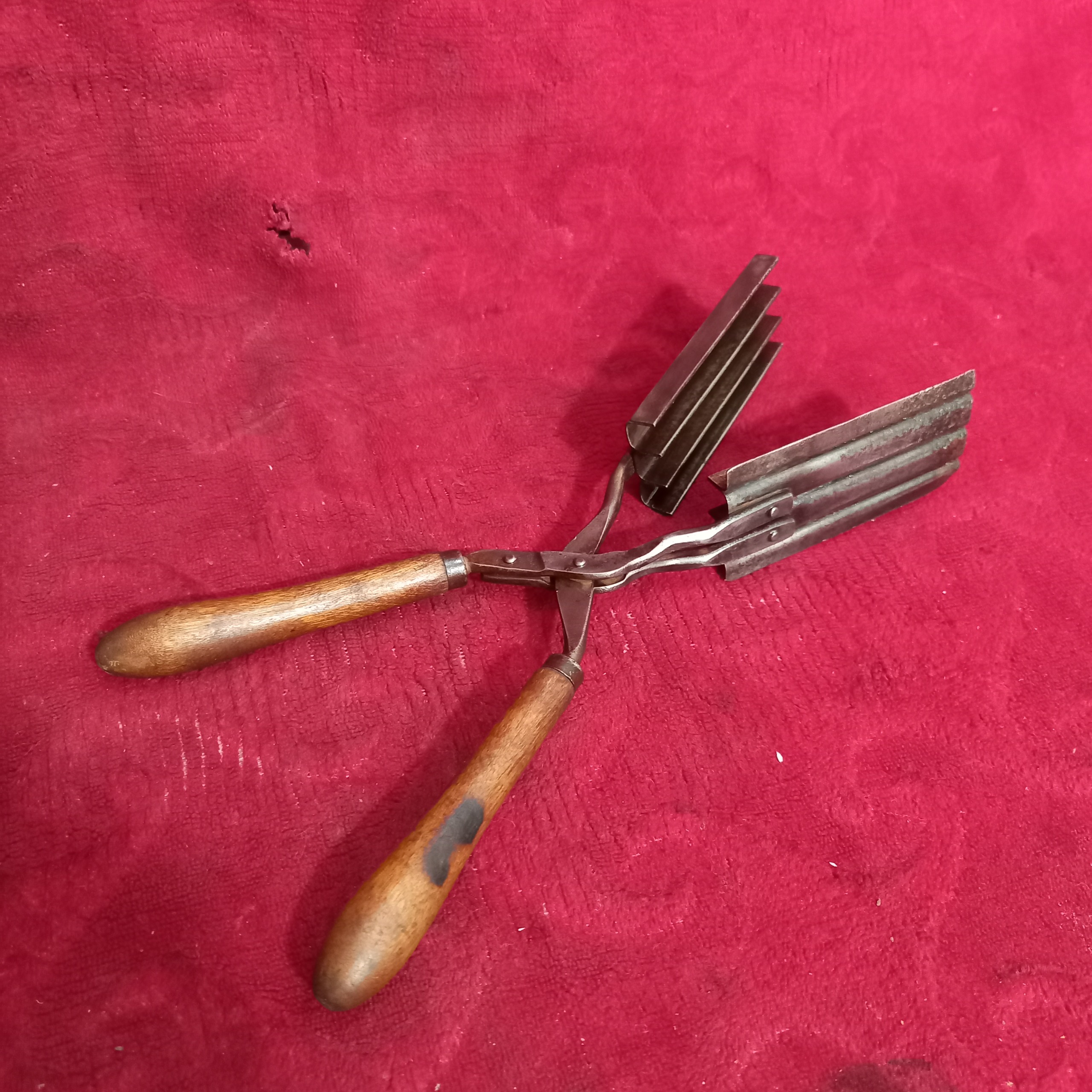 فرمو فولاد خاص کمیاب قدیمی