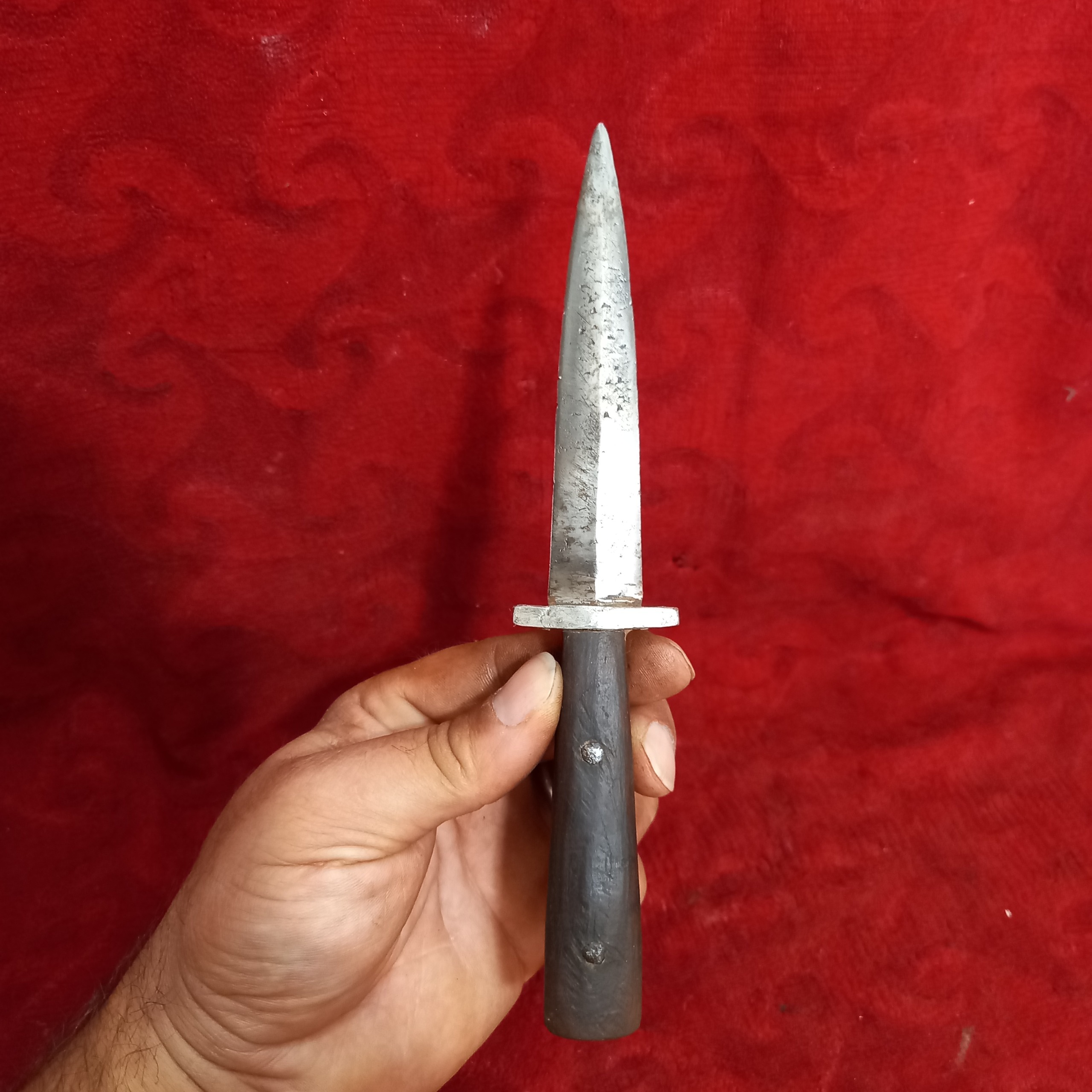 چاقو پرتابی دولبه فولاد قدیمی