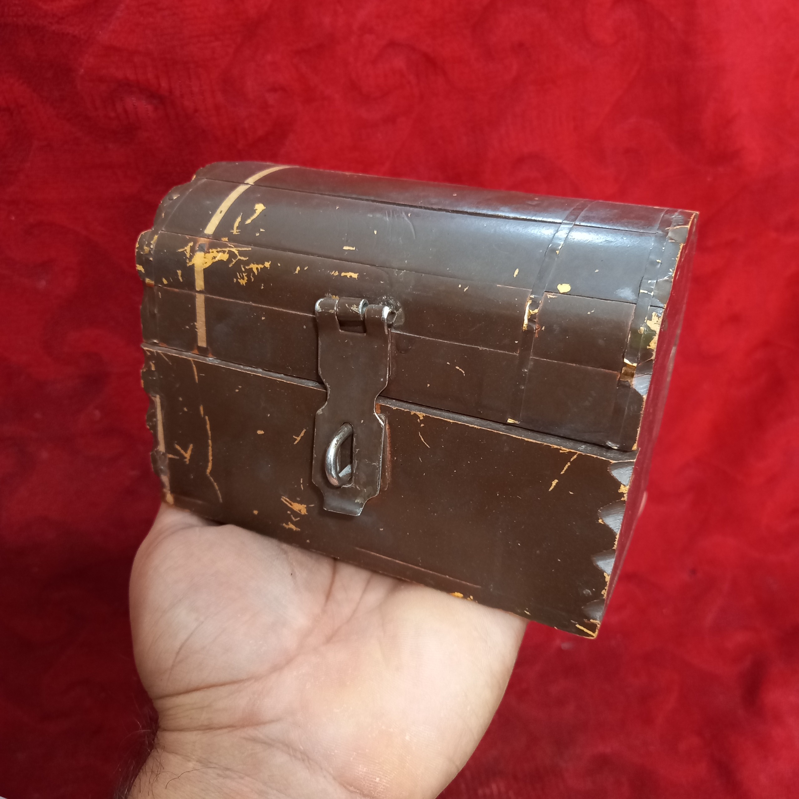 صندوقچه چوبی کوچک قدیمی