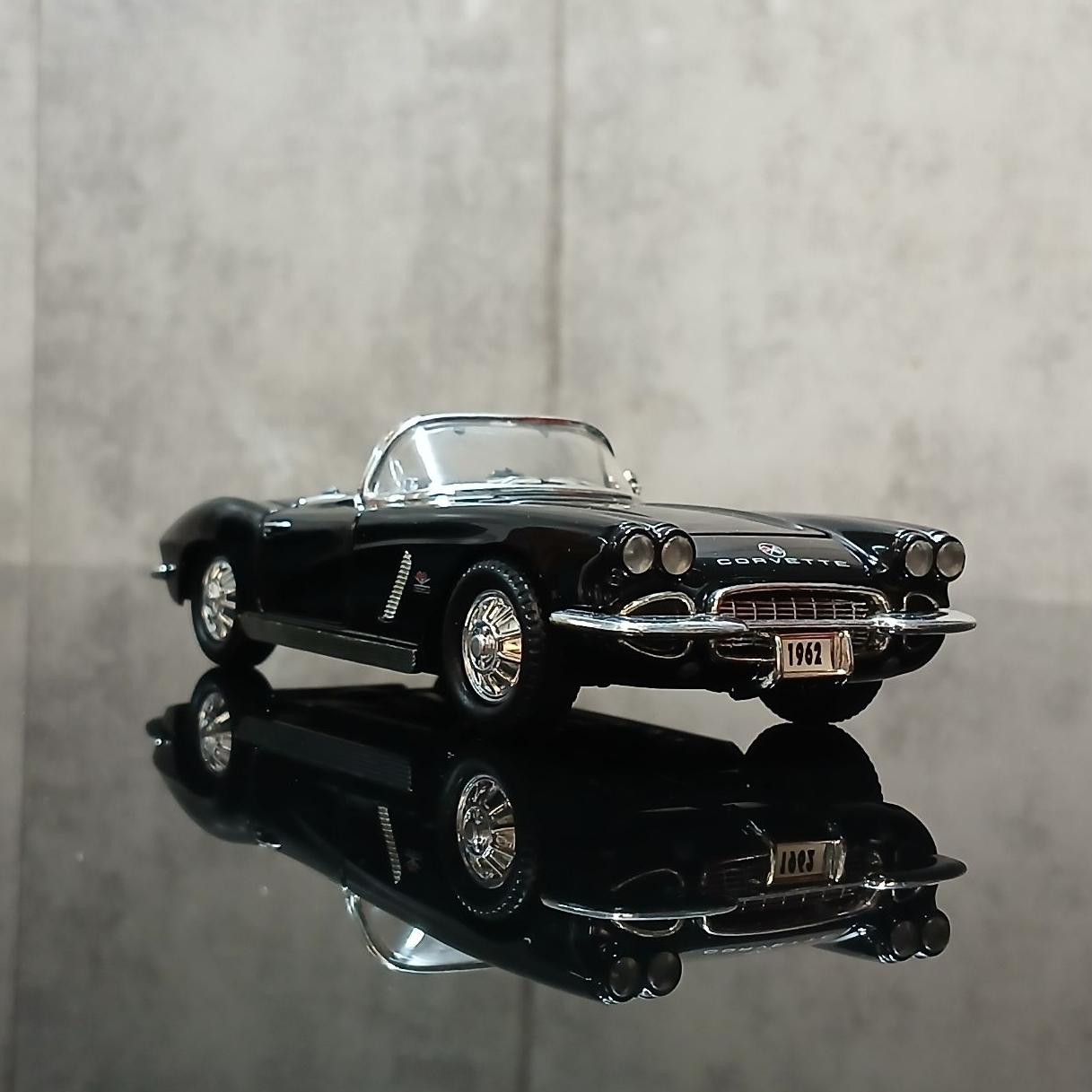 ماکت CHEVROLET CORVETTE سانی ساید