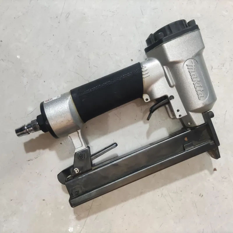 منگنه کوب بادی ماکیتا استوک مدل AT1225BZ