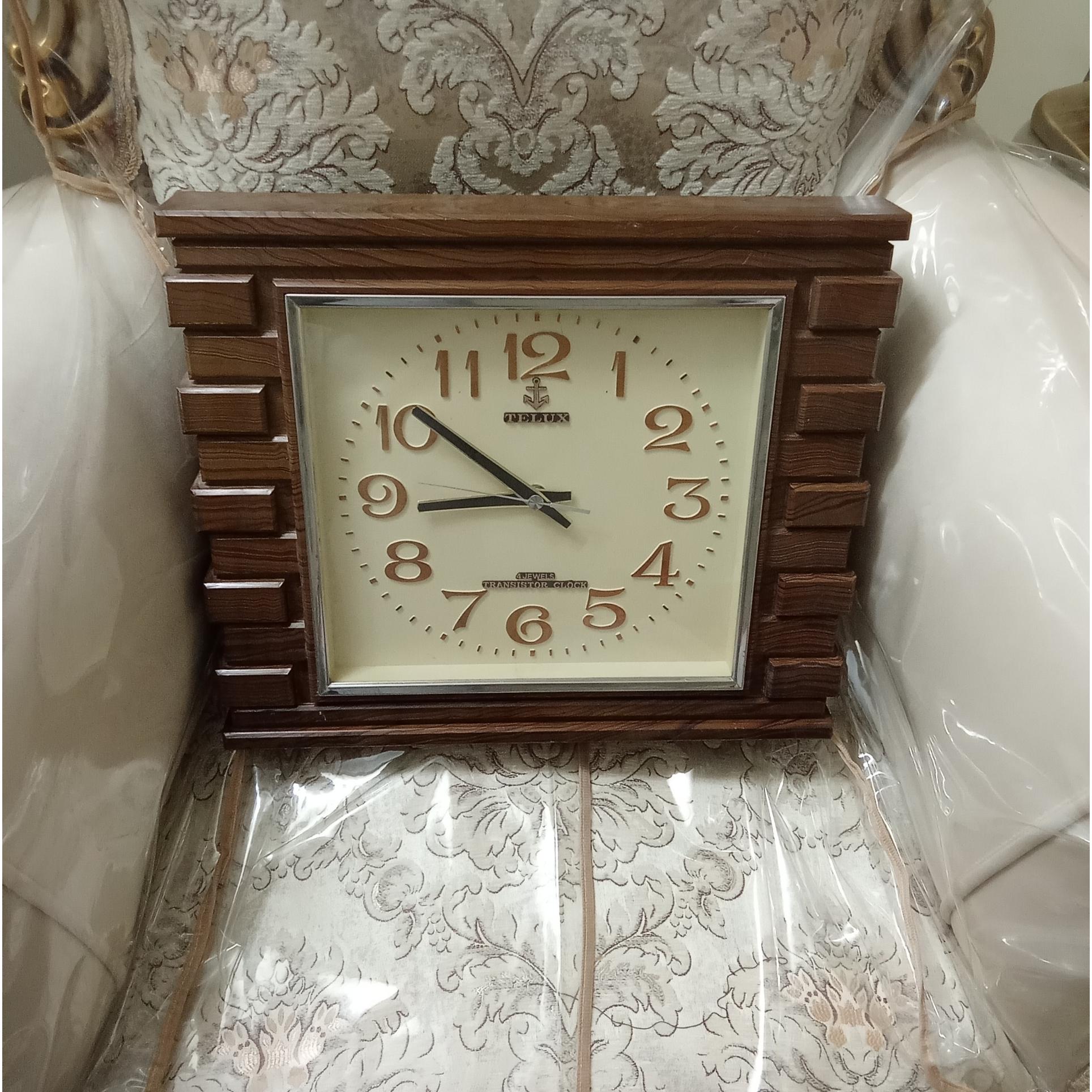 ساعت قدیمی ترانزیستور