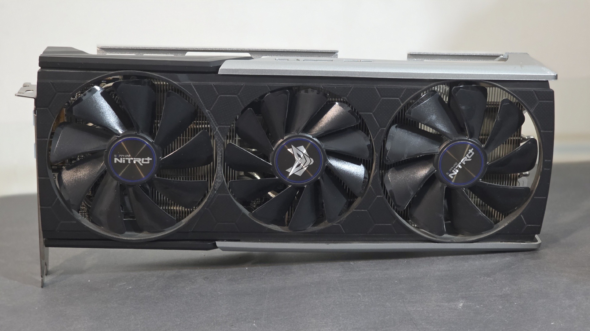 SAPPHIRE 5700XT NITRO 8GB GDDR6