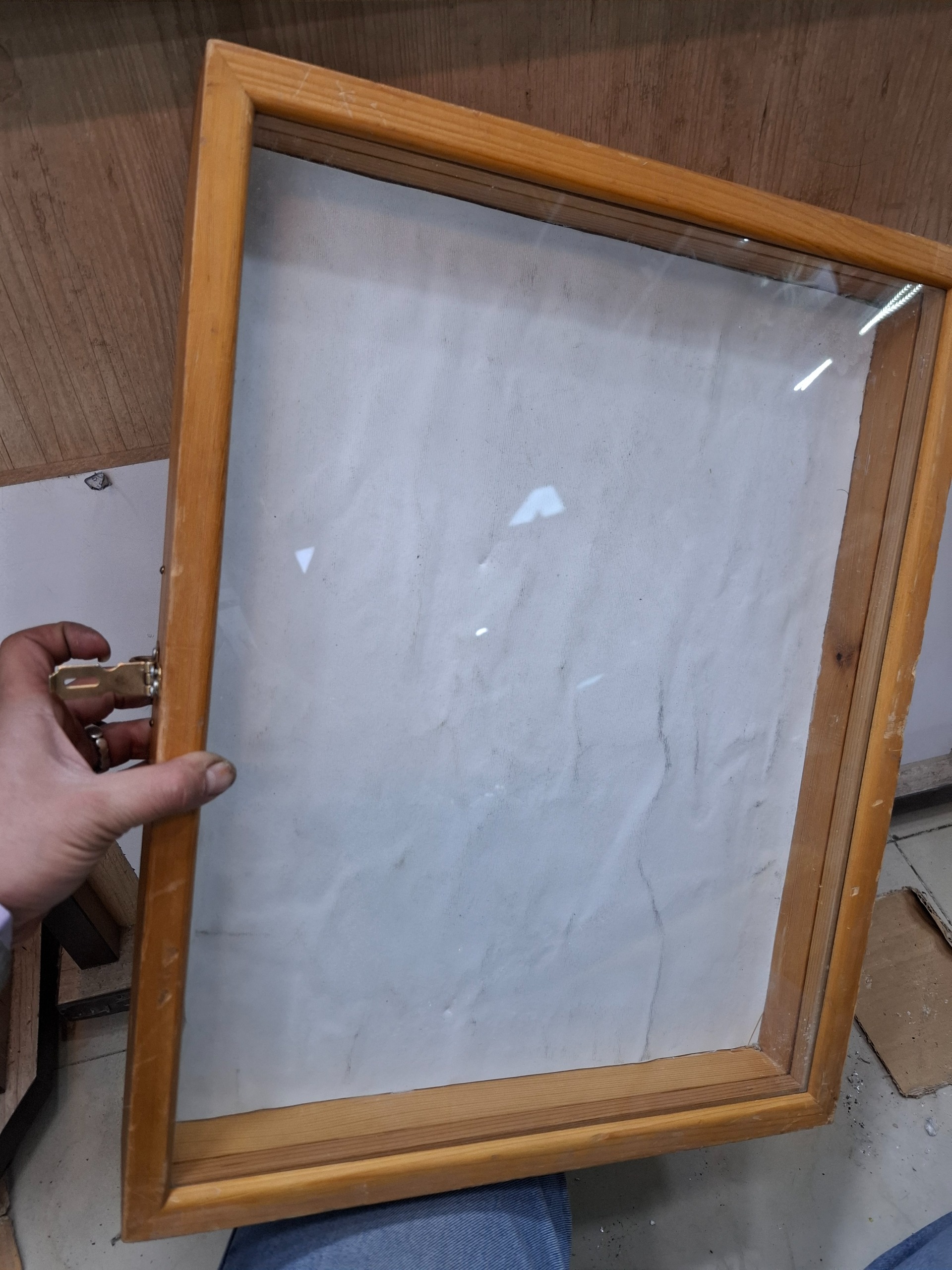 یه جعبه چوبی مناسب انگشتر و تسبیح چوبی درجه یک