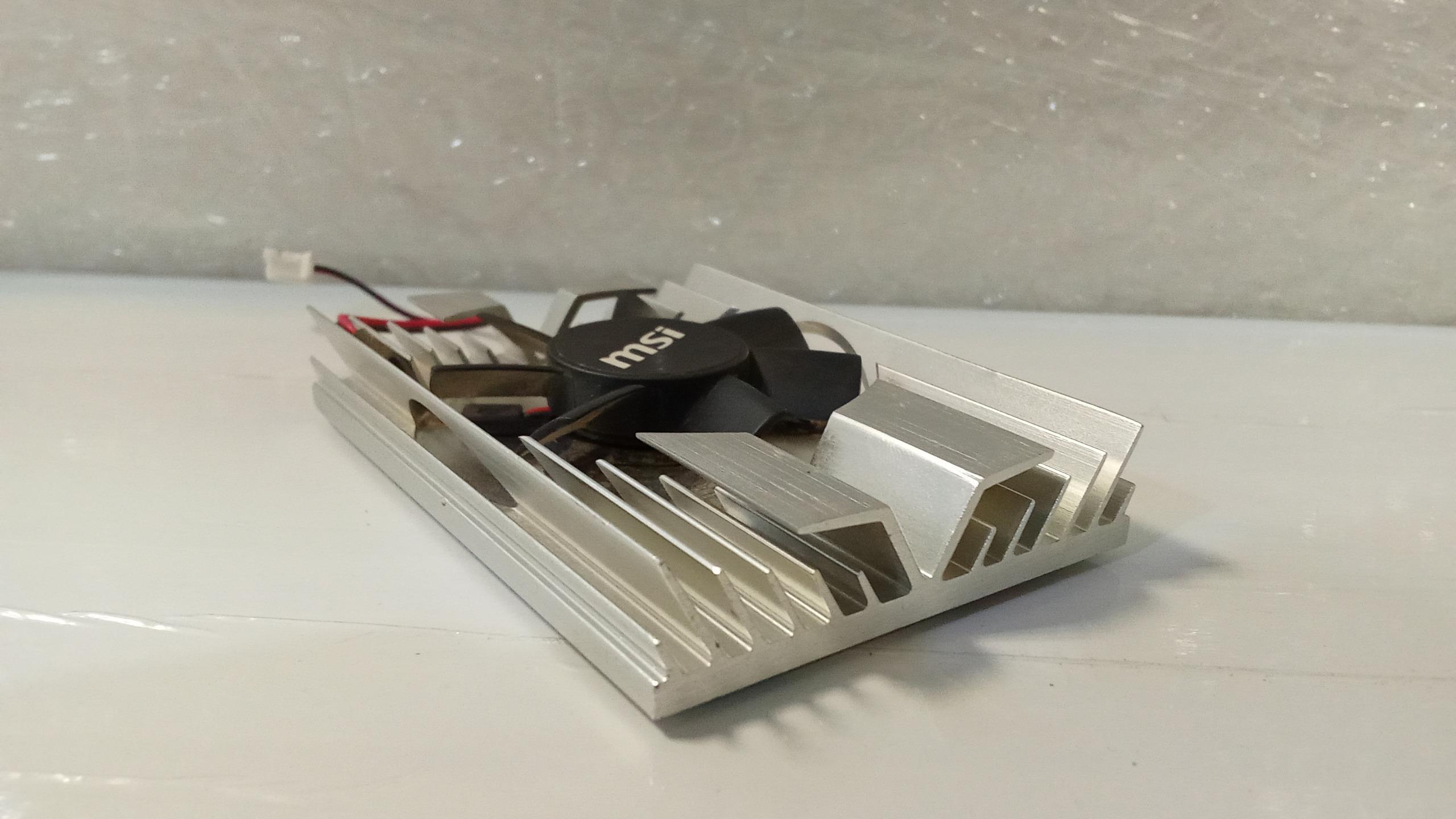 هیت سینک با فن بدون پین برند MSI
