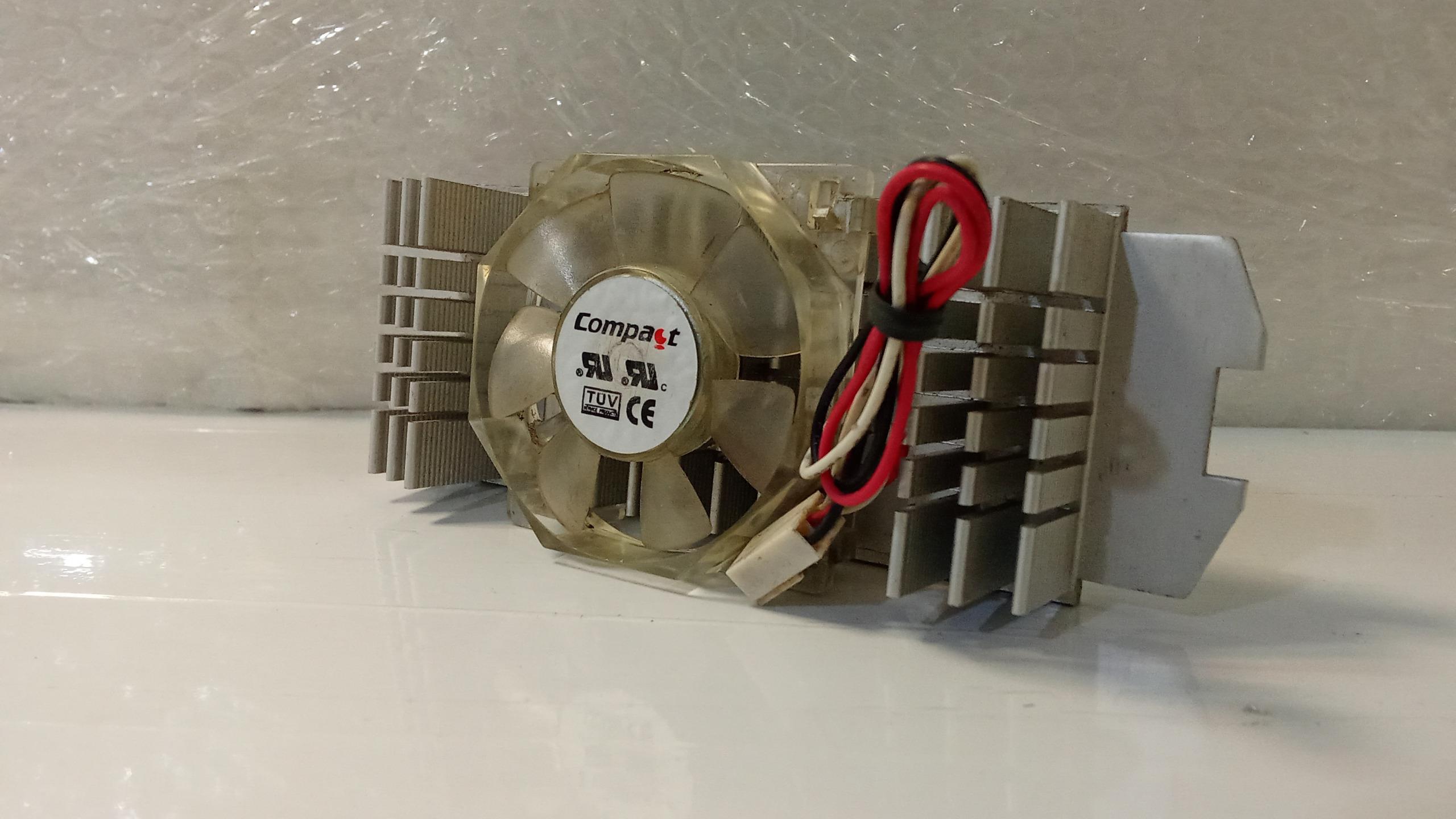 هیت سینک با فن بدون پین-اندازه 137 در 48 میلیمتر