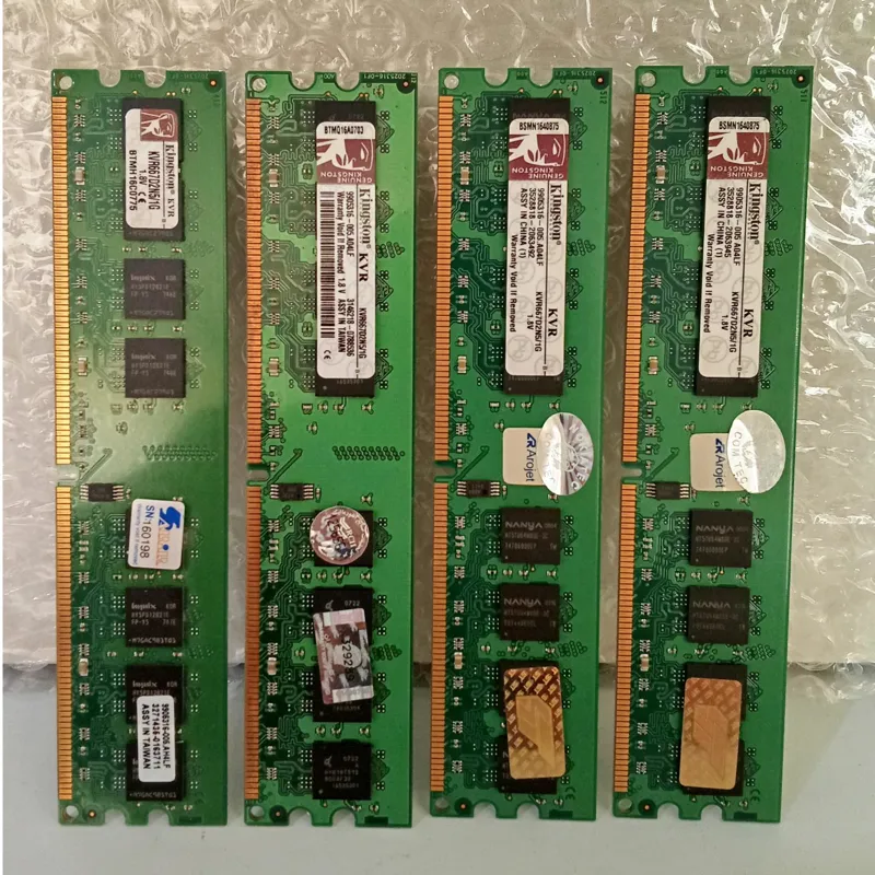 بسته 4عدد رم یک گیگddr2باس667 برند کینگستون