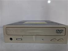 دی