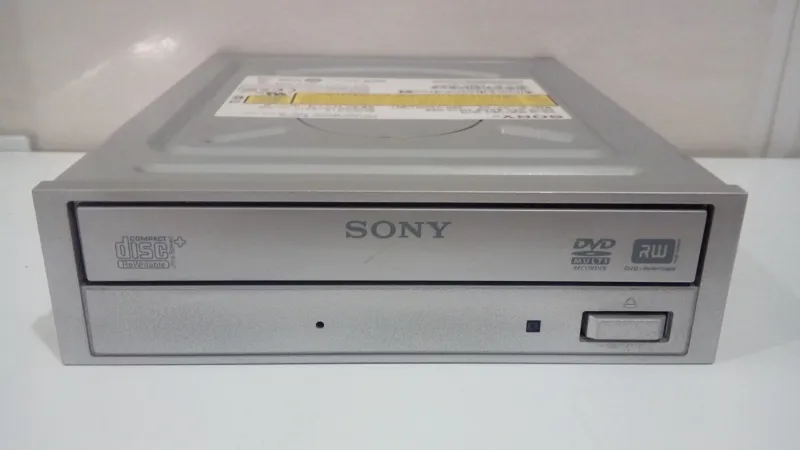 دی وی دی رایتر SONYمدلDRU-V200S- تر و تمیز-ساتا