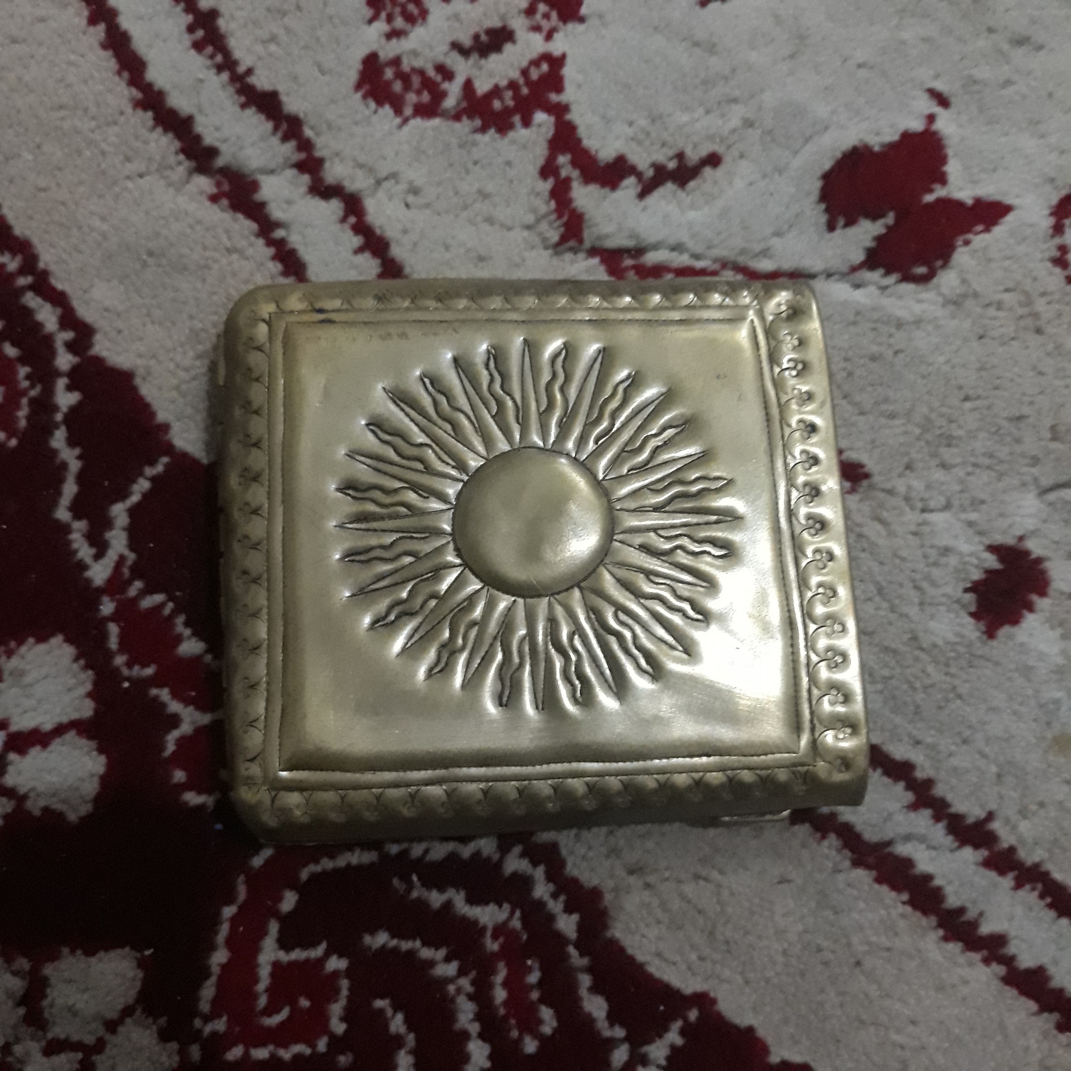 جعبه سیگار اروپائی باقلم زنی دست ایرانی