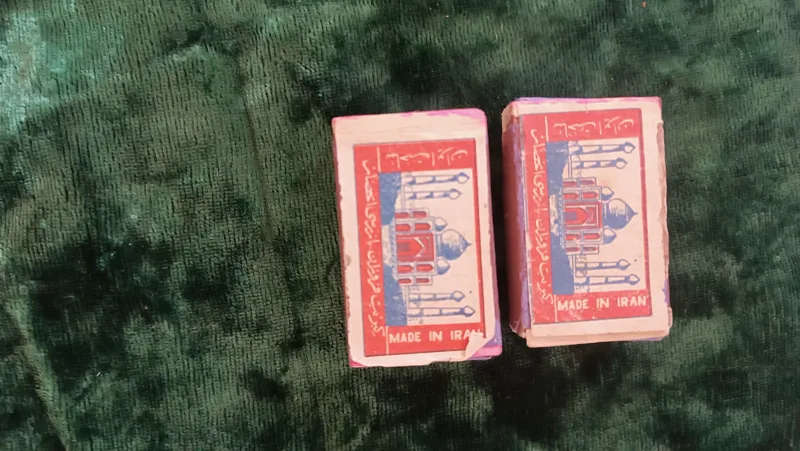 2 عدد کبریت چوبی فروزان