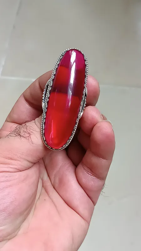 انگشتر نقره بادامی یاقوتی