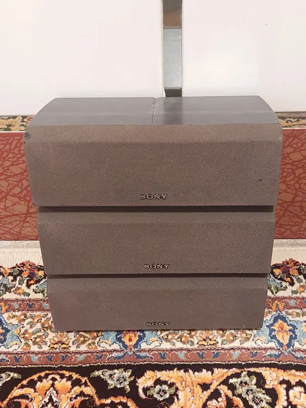 3 عدد سورند و سنتر ( باند یا بلندگو ) سونی 8 اهم